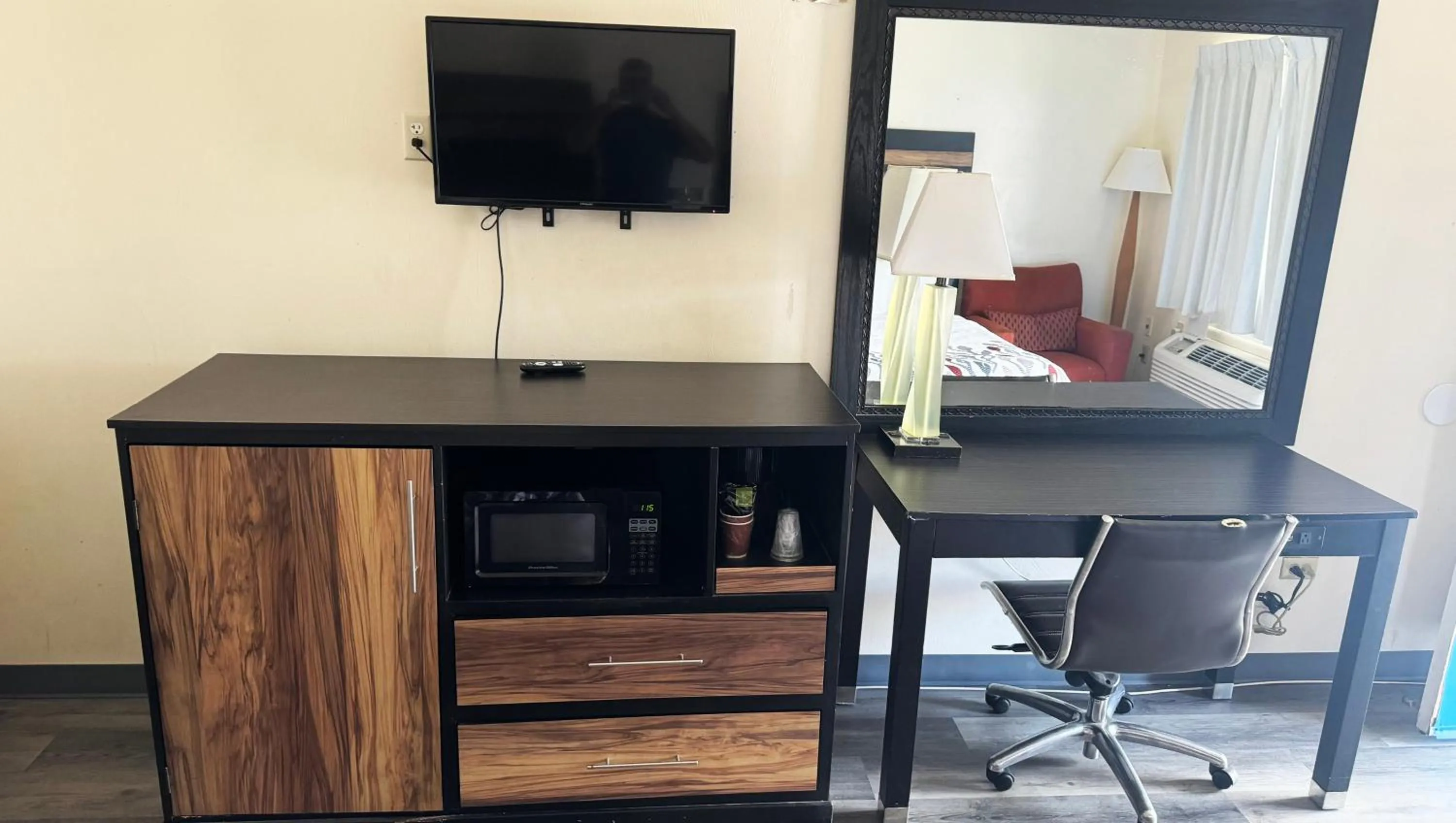 Bedroom in Magnuson Hotel Sierra Vista