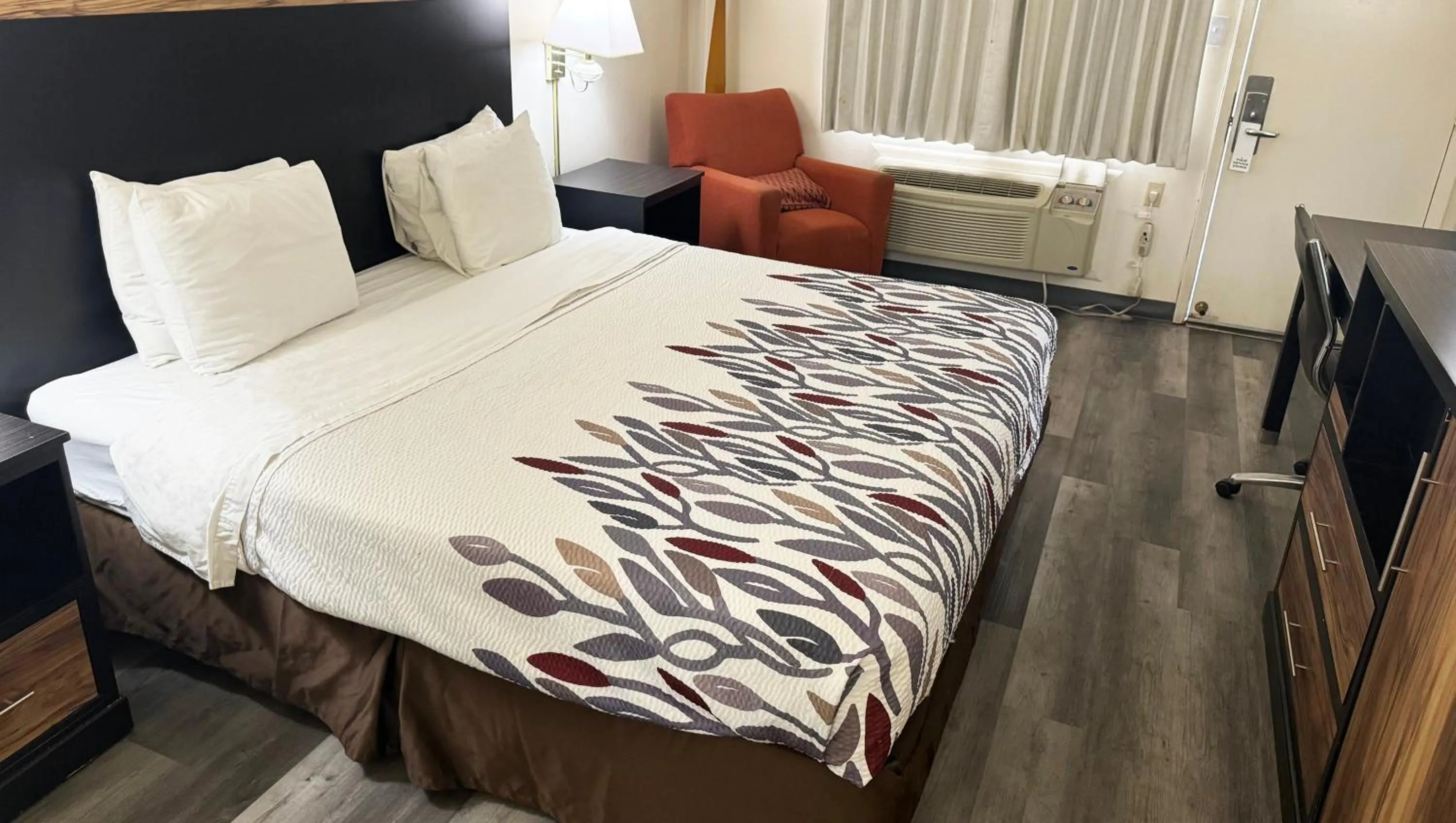 Photo of the whole room, Bed in Magnuson Hotel Sierra Vista