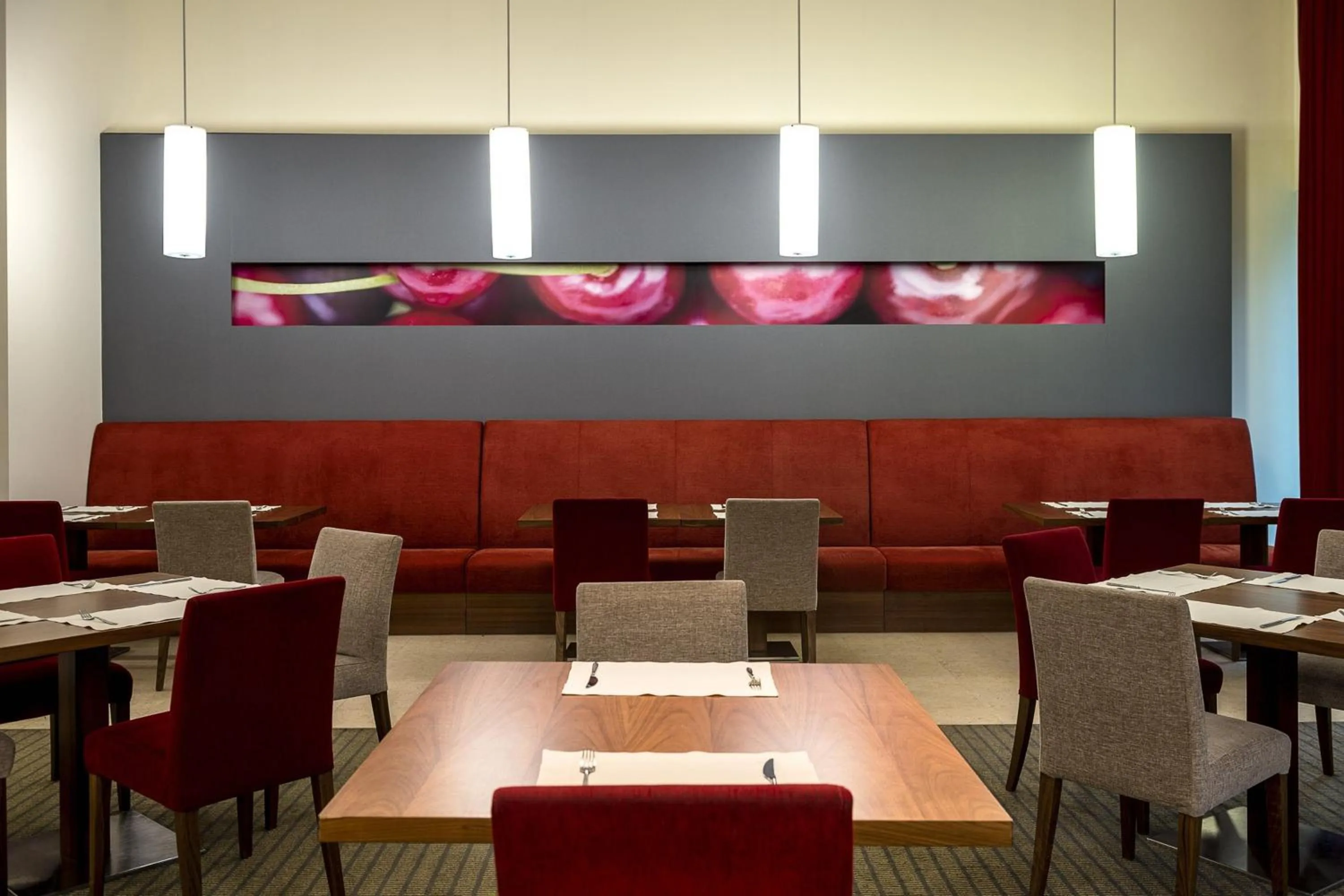 Restaurant/places to eat in Lagoas Park Hotel