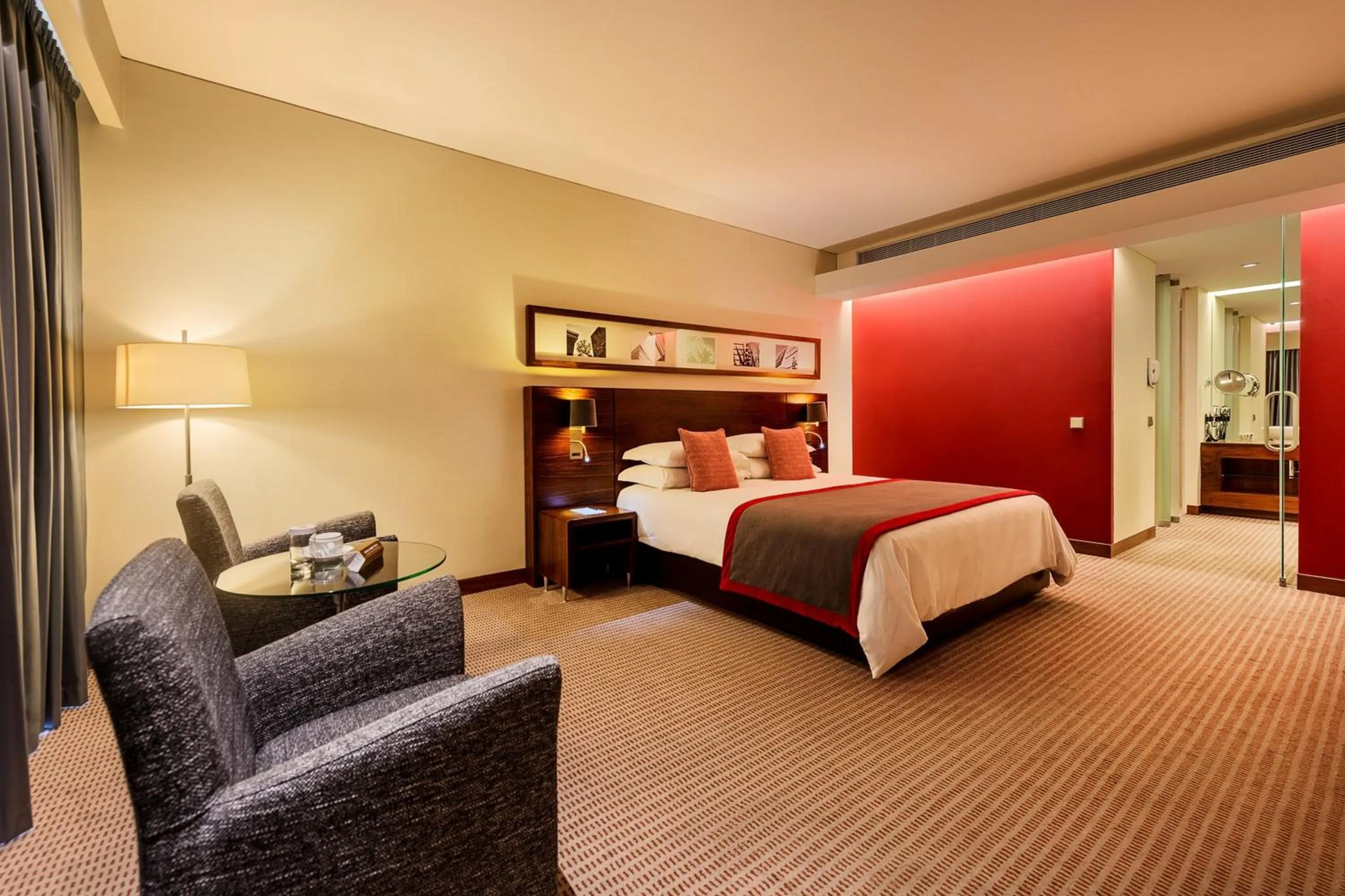 Coffee/tea facilities, Bed in Lagoas Park Hotel