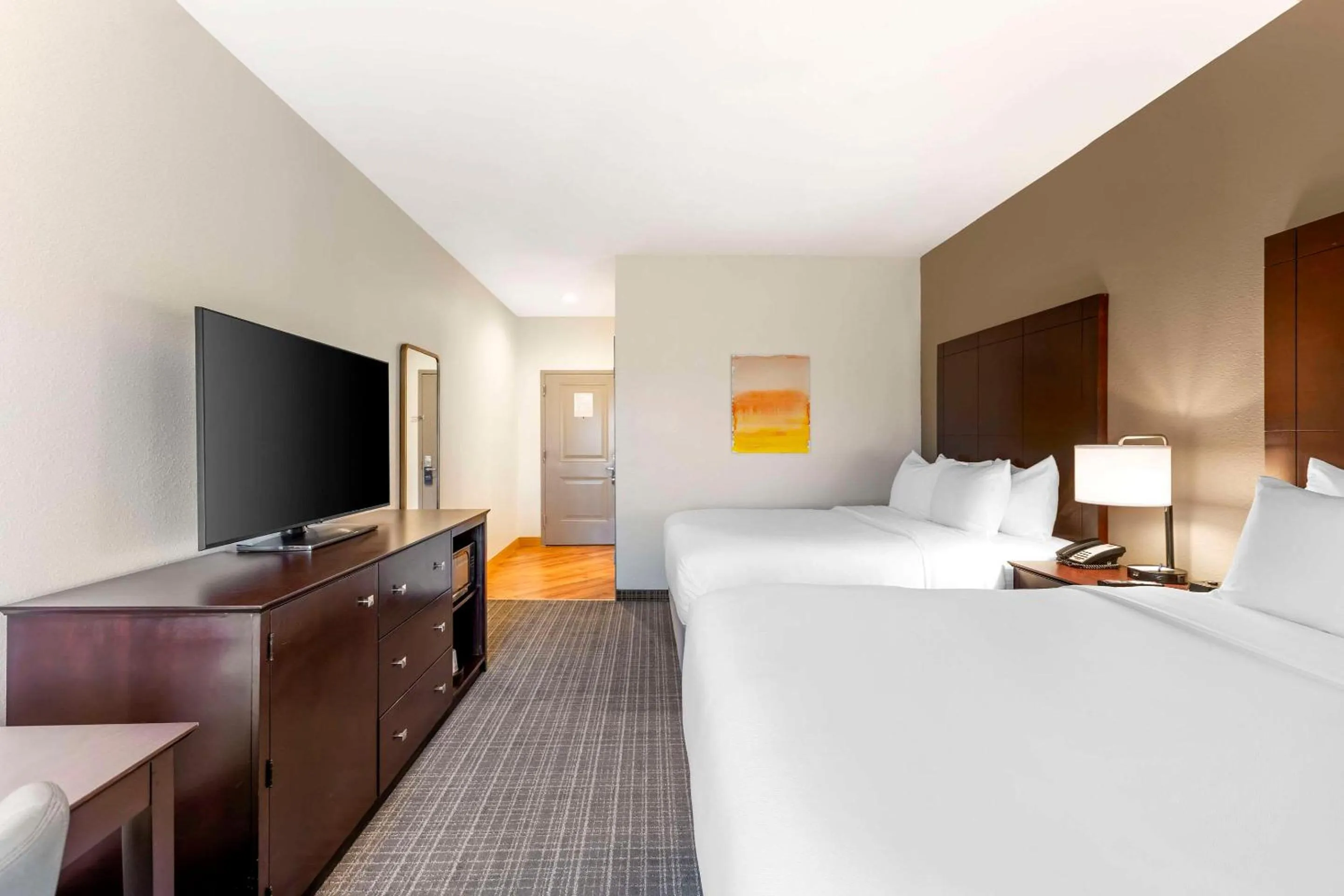 Bedroom, Bed in Comfort Inn & Suites Verona at Turning Stone Resort Casino