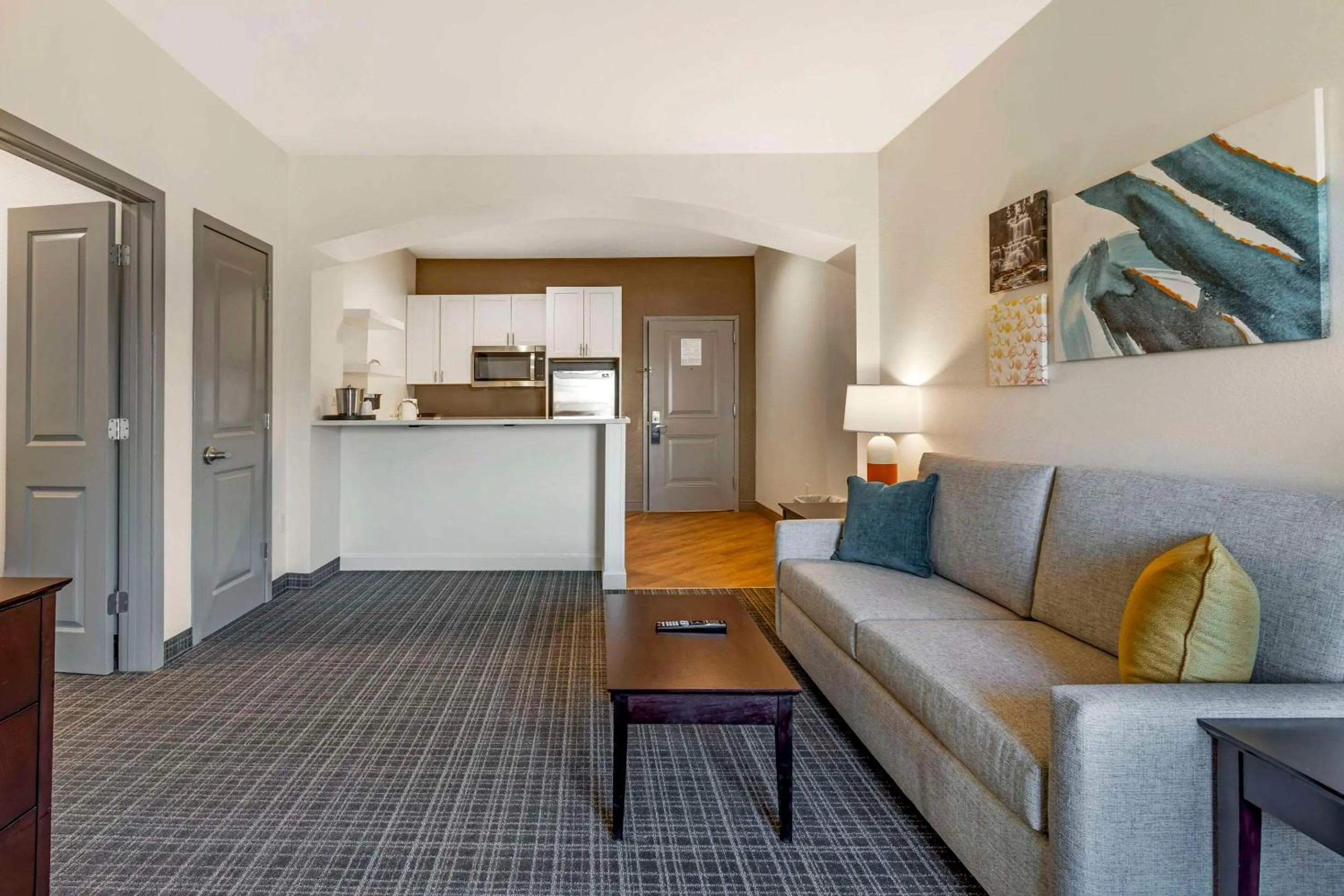 Bedroom in Comfort Inn & Suites Verona at Turning Stone Resort Casino