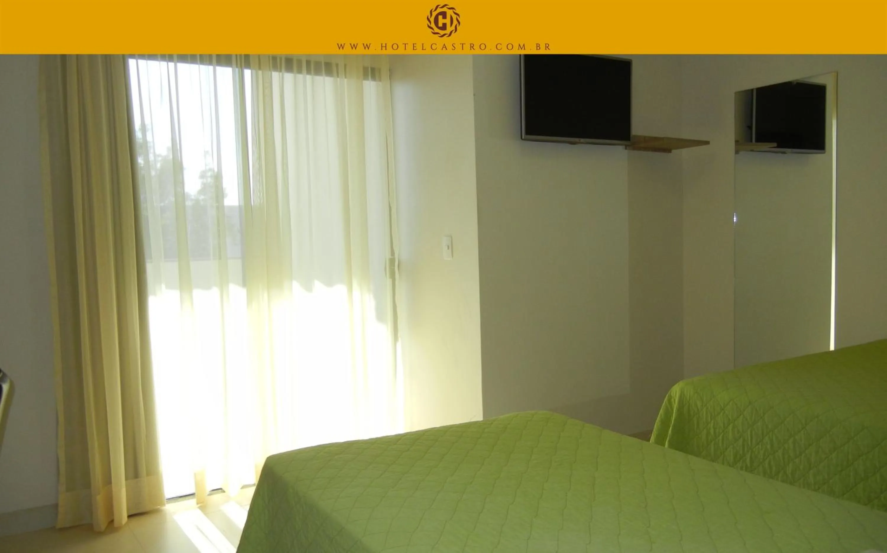 Shower, Bed in Hotel Castro