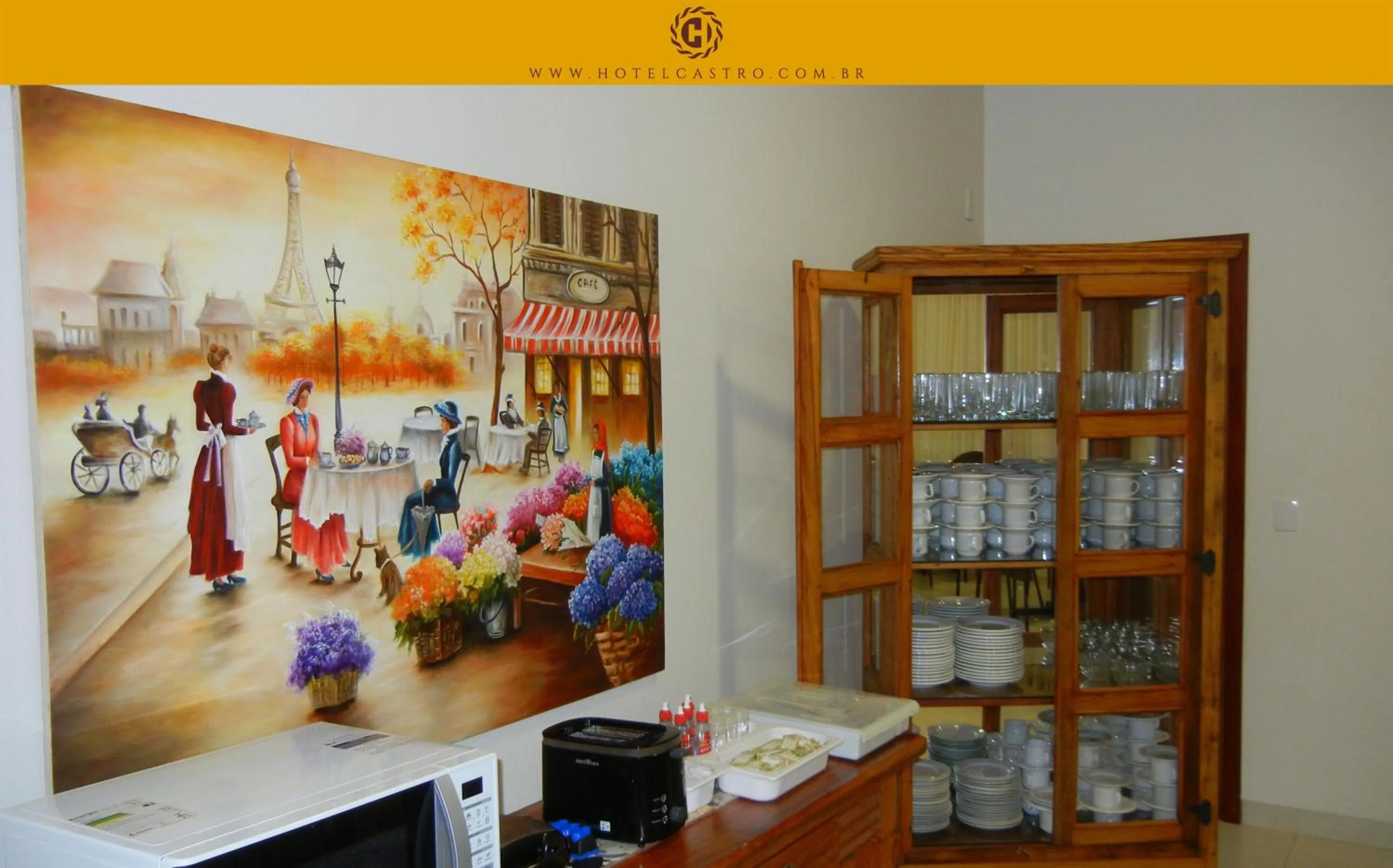 Restaurant/places to eat in Hotel Castro