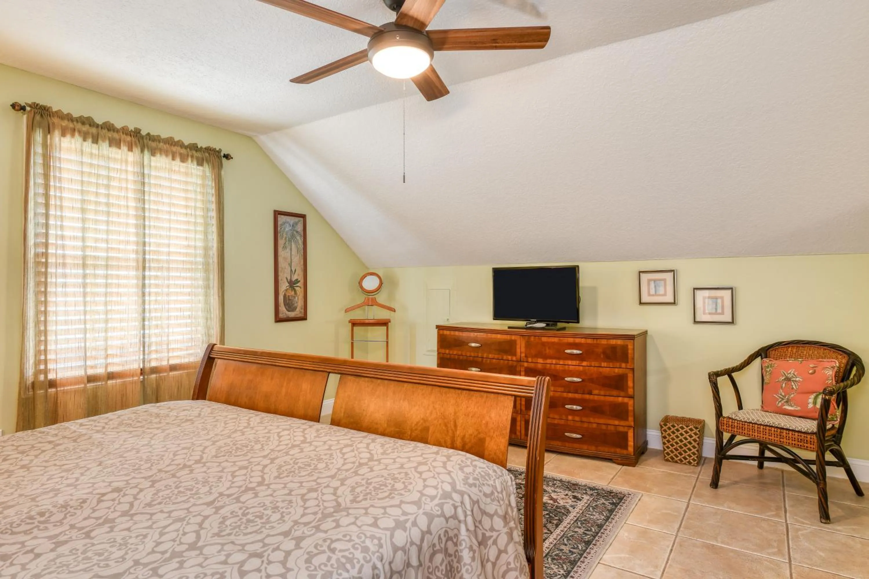 Bedroom, Bed in St George Inn - Saint Augustine