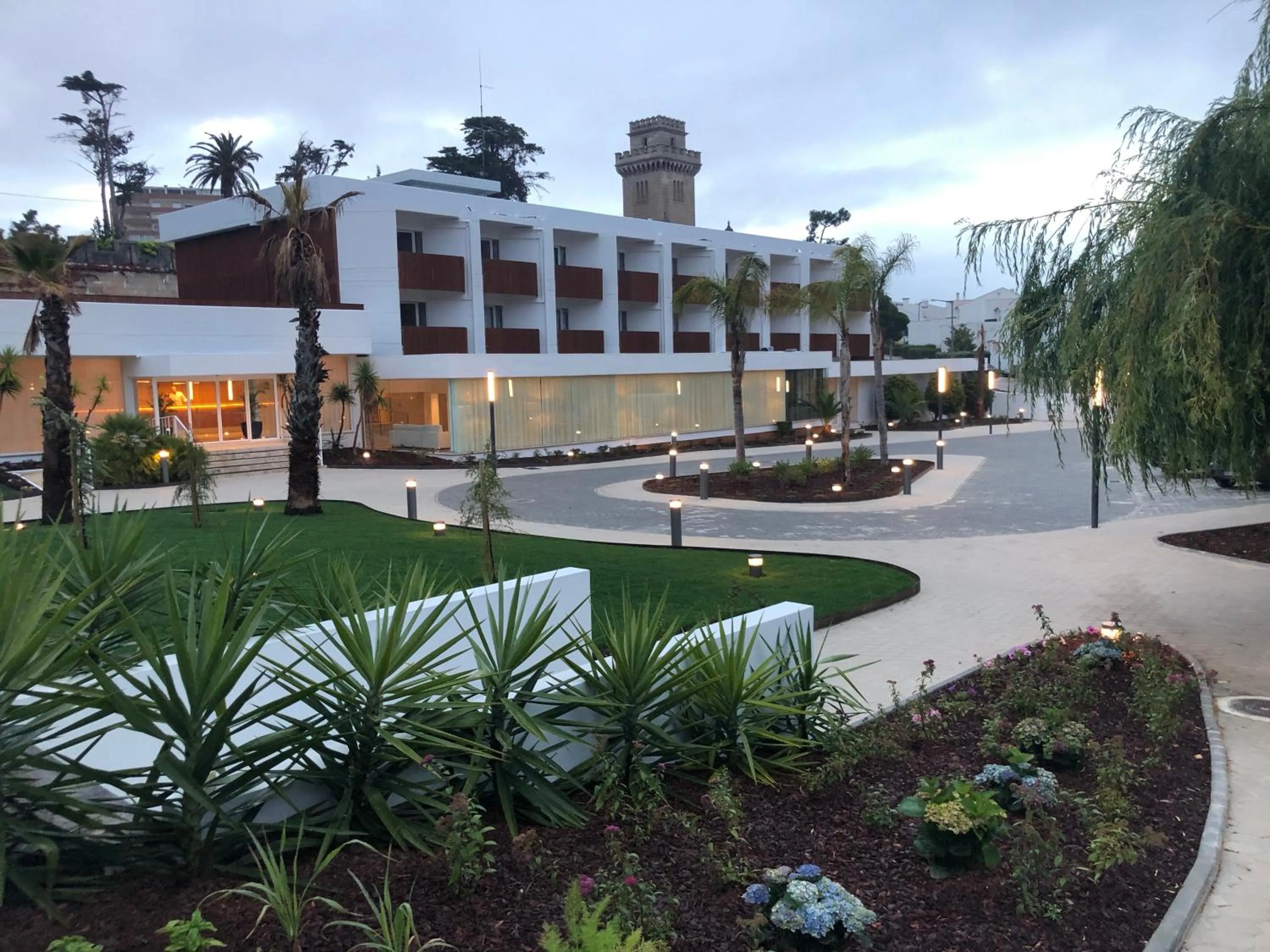 Nearby landmark in Malibu Foz Hotel - La Maison Younan