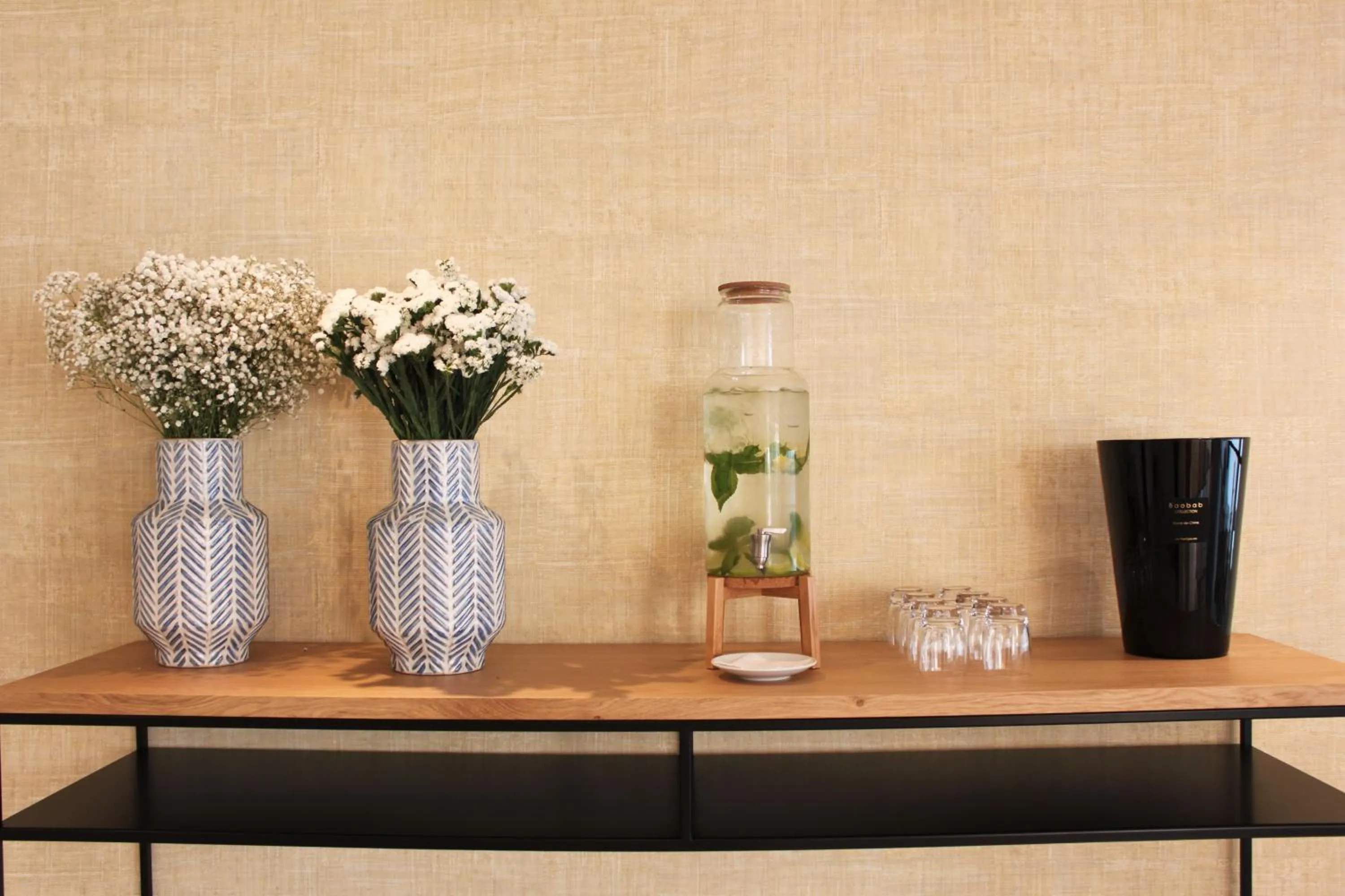 Drinks in Malibu Foz Hotel - La Maison Younan