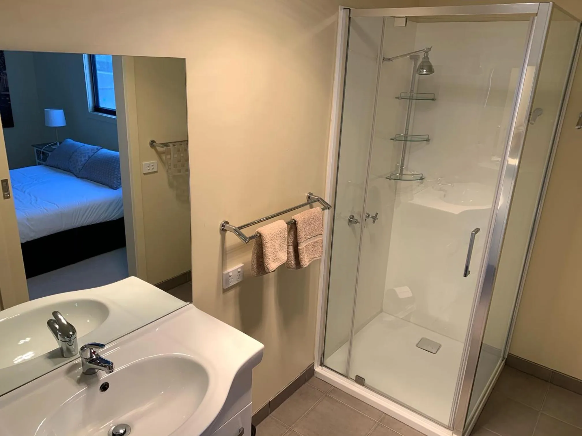 Shower in Heyfield Motel and Apartments