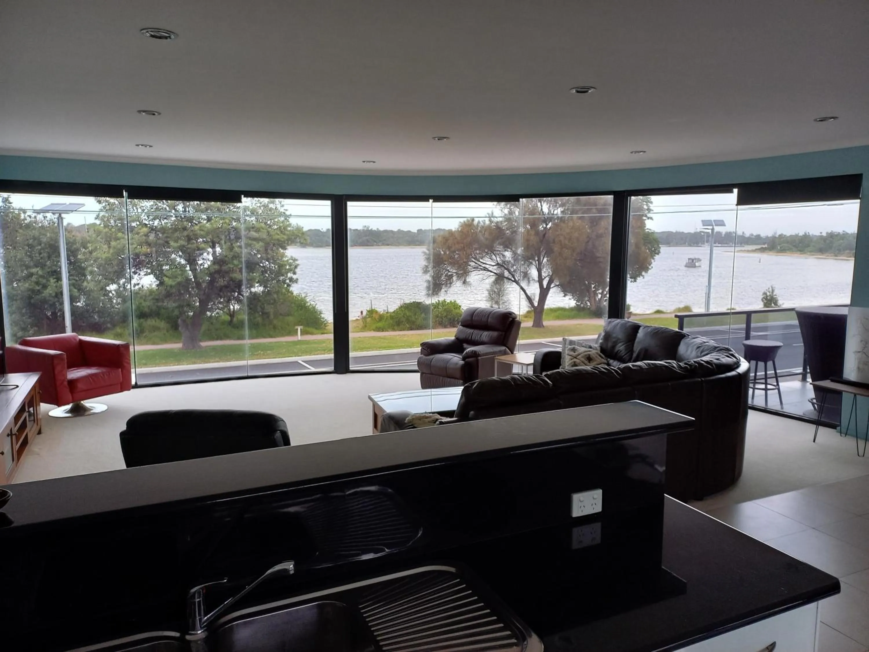 Living room in Heyfield Motel and Apartments
