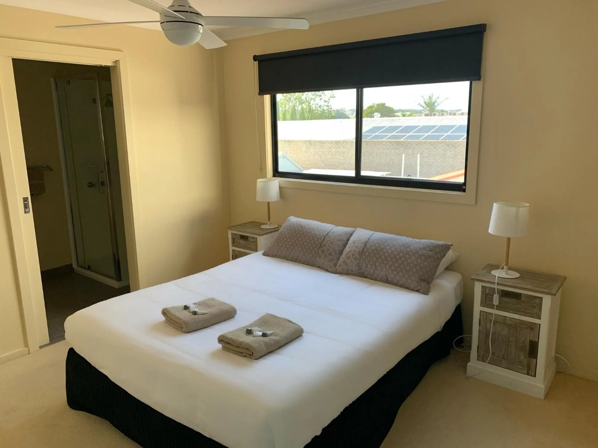 Photo of the whole room, Bed in Heyfield Motel and Apartments