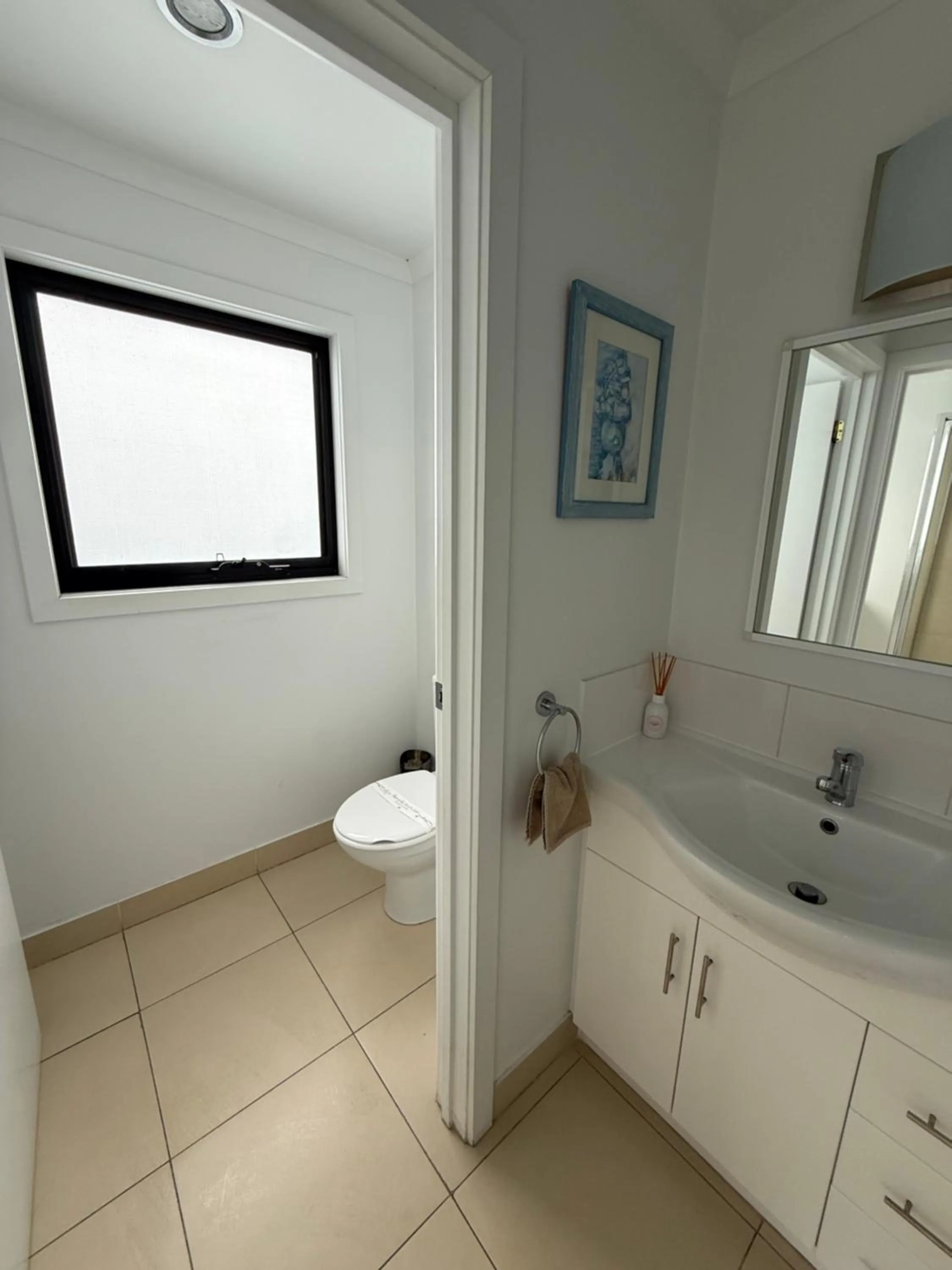 Toilet in Heyfield Motel and Apartments