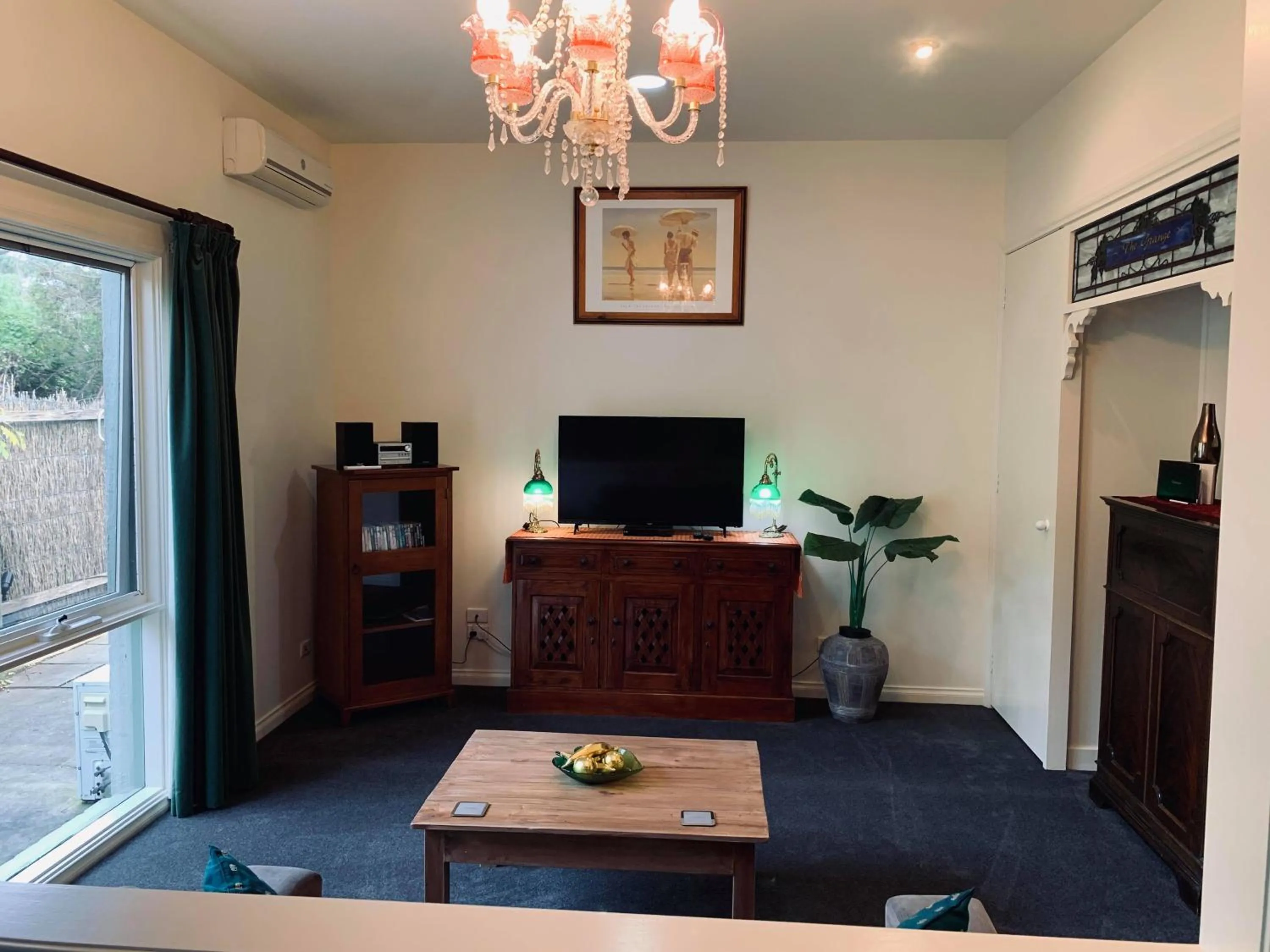 Living room in Weeroona Bed And Breakfast