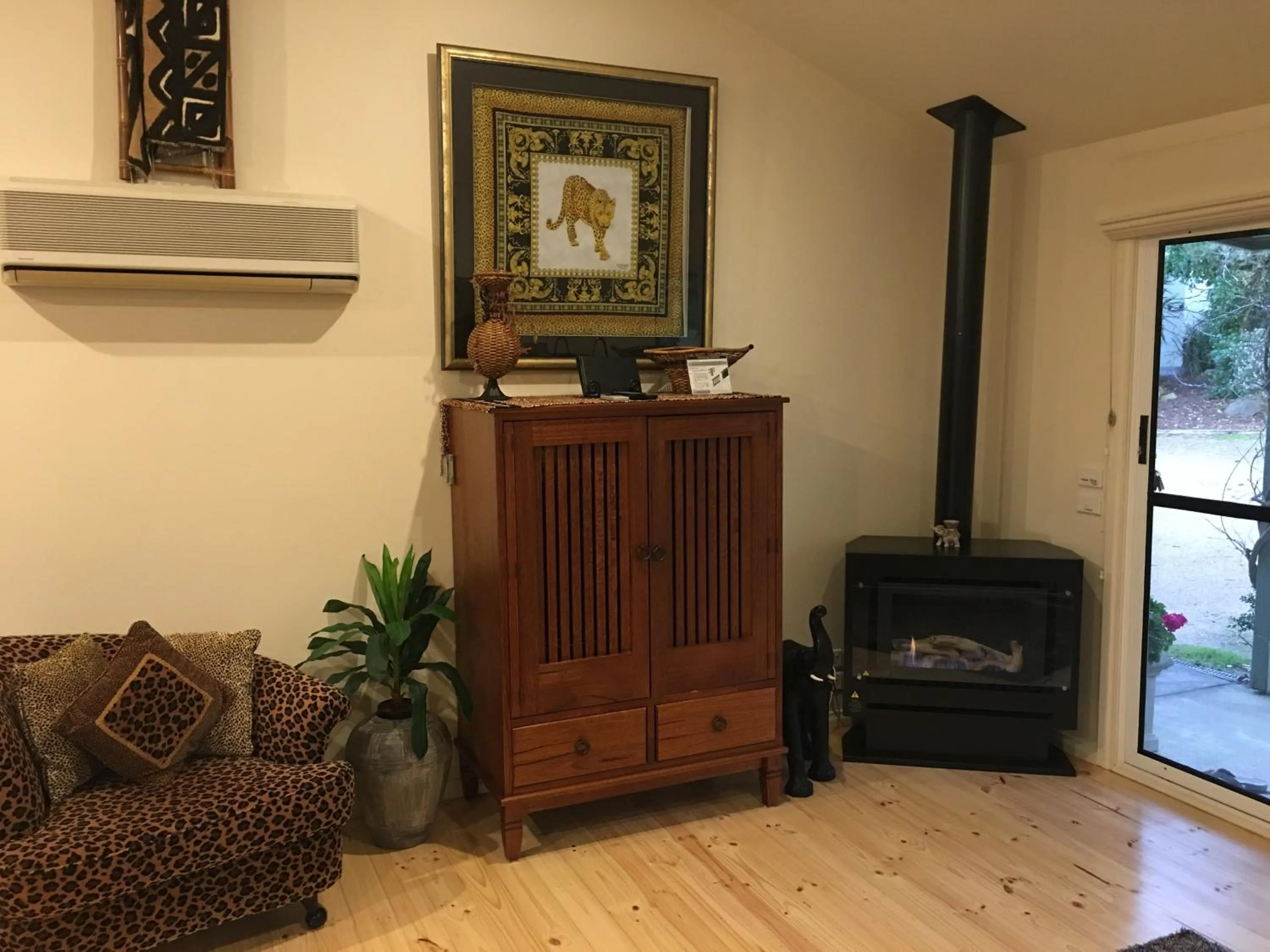 Living room in Weeroona Bed And Breakfast