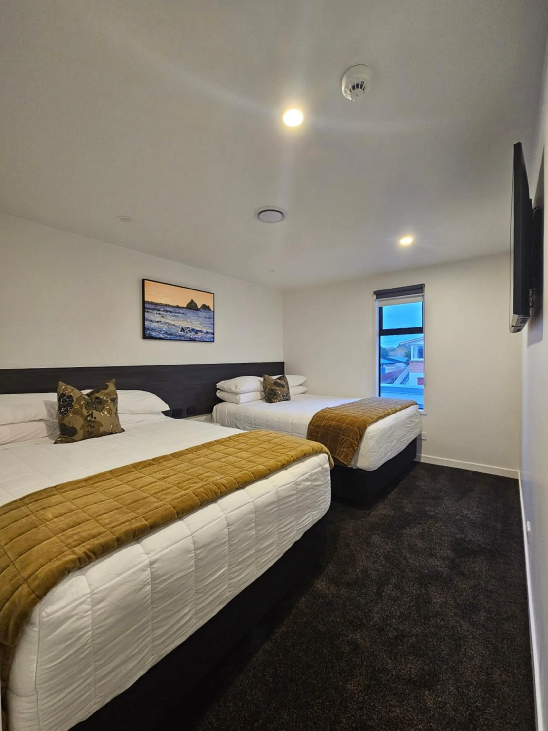 Bed in The Devon Hotel A Heritage Hotel