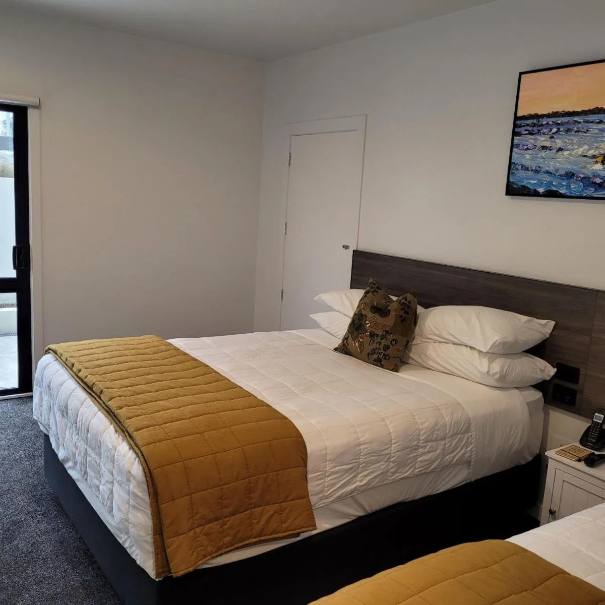 Bed in The Devon Hotel A Heritage Hotel