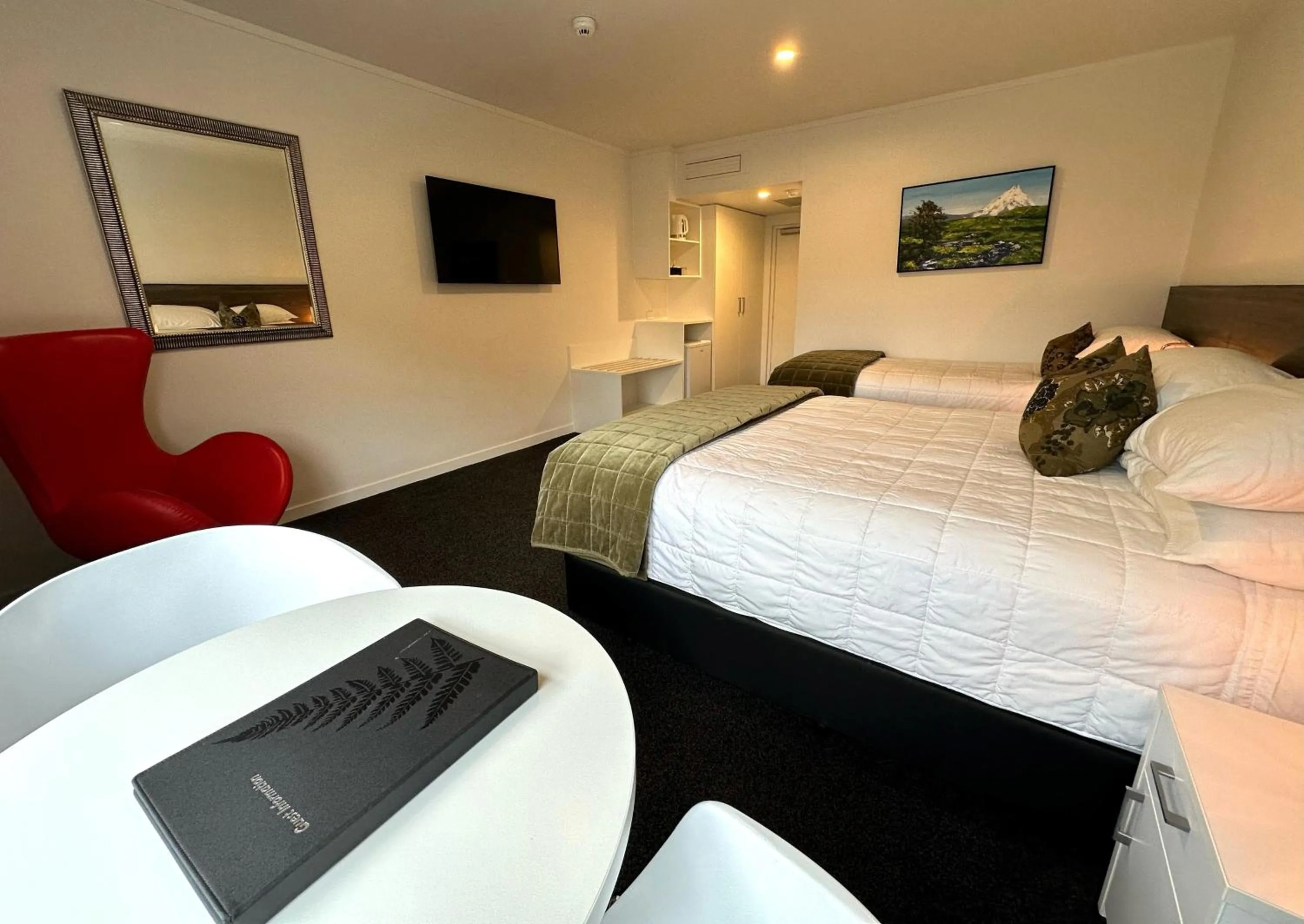 Bed in The Devon Hotel A Heritage Hotel