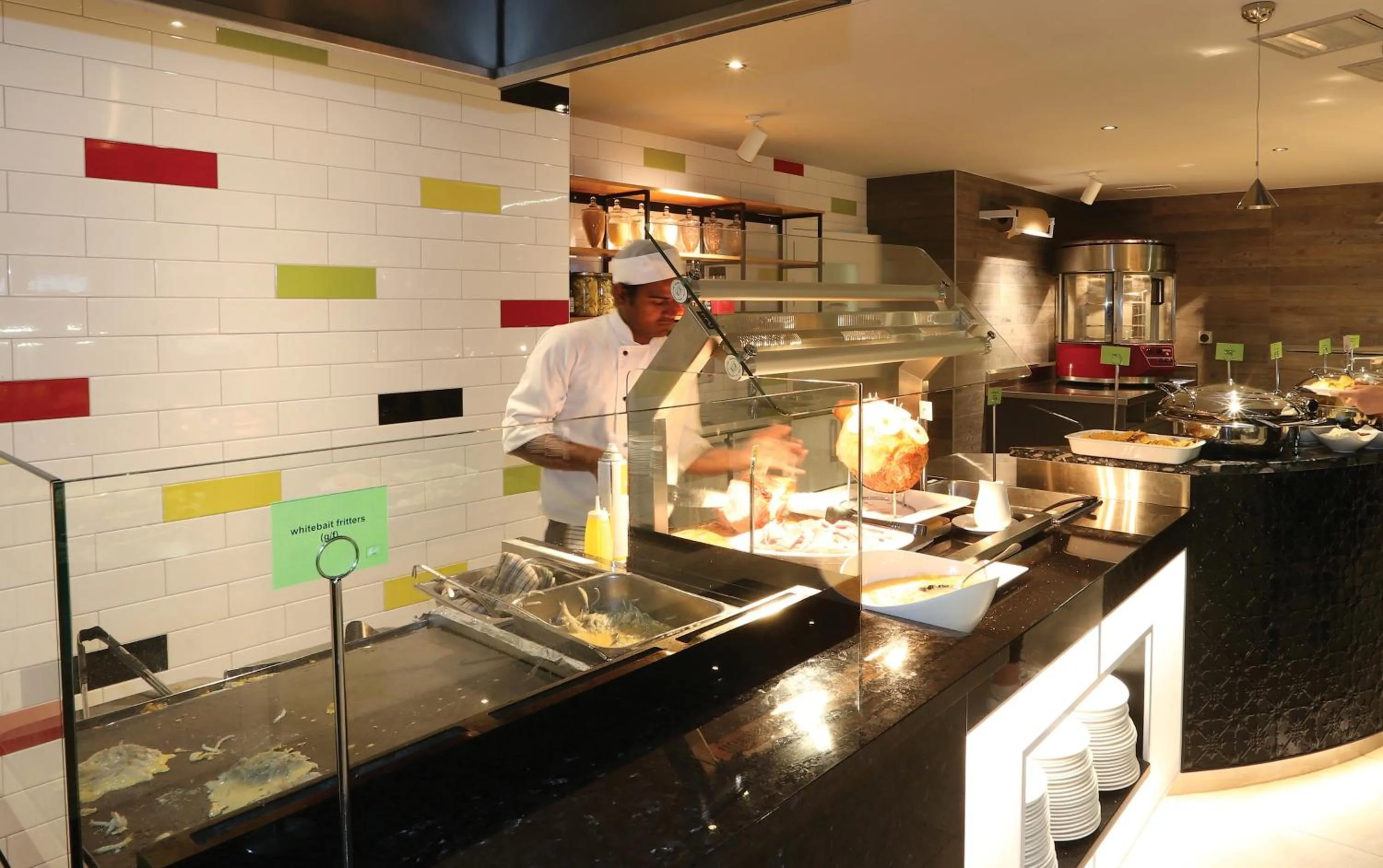 Food and drinks in The Devon Hotel A Heritage Hotel