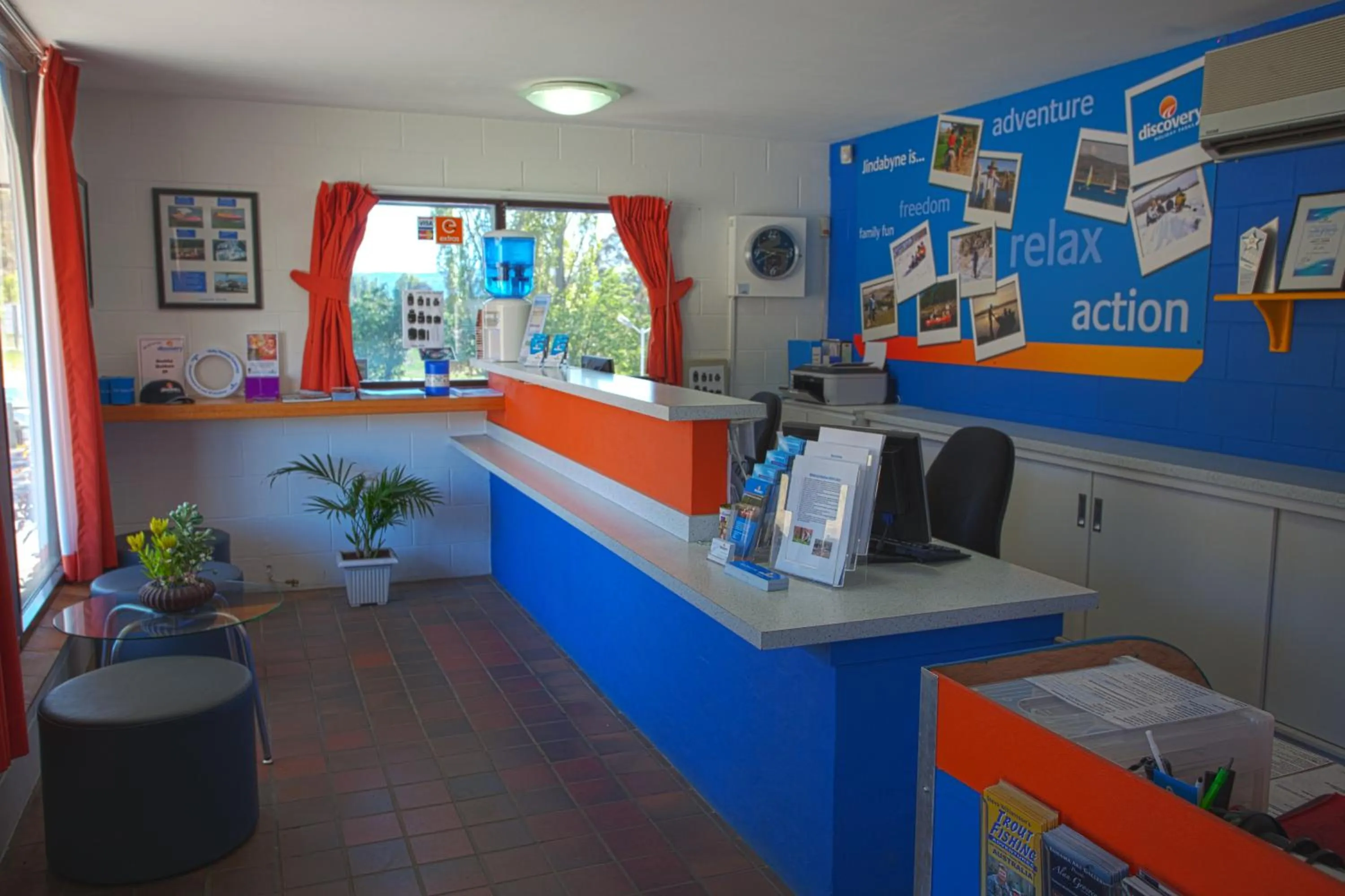 Lobby or reception in Discovery Parks - Jindabyne