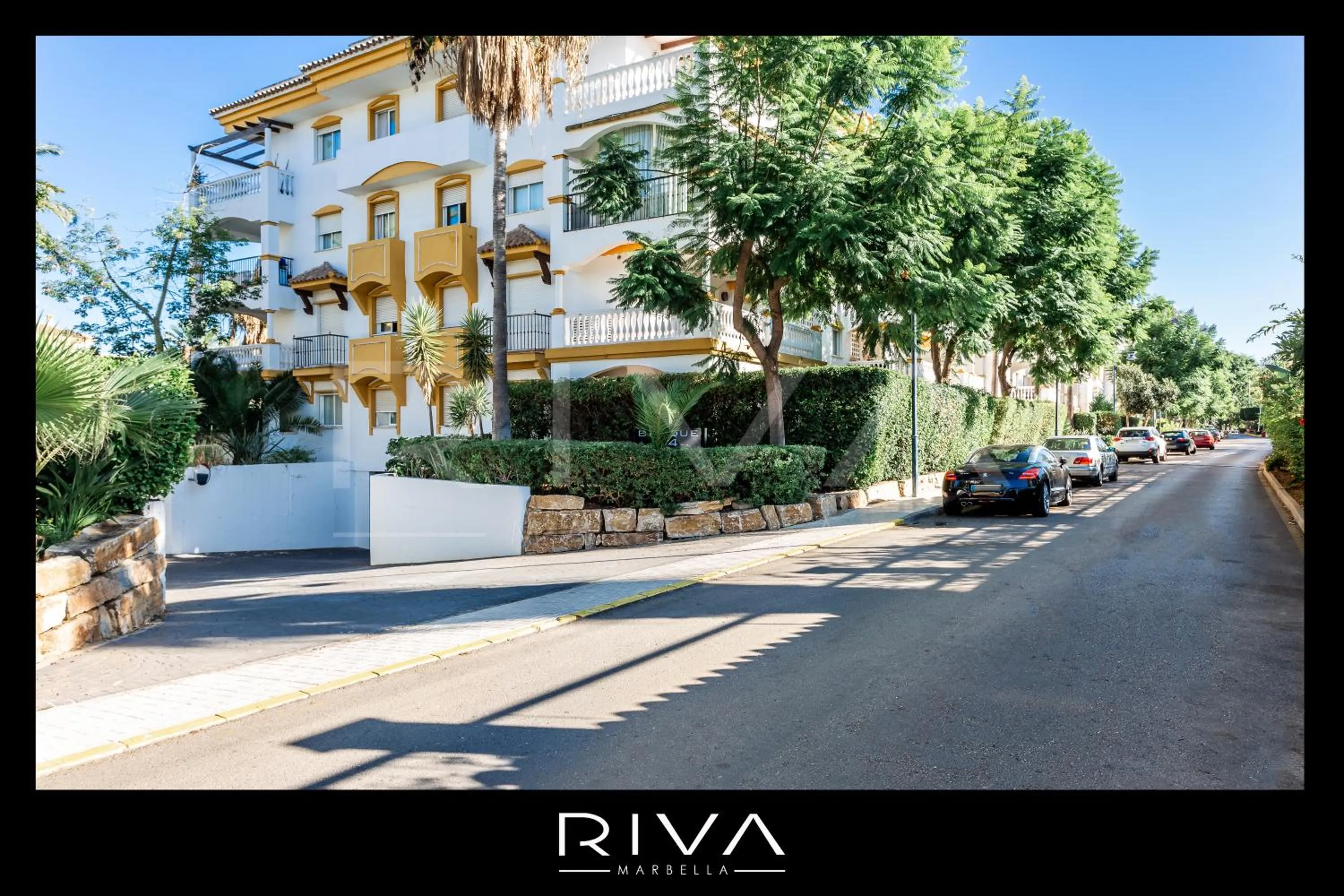 Facade/entrance in by Riva - 4 bedroom apartment in Dama de noche