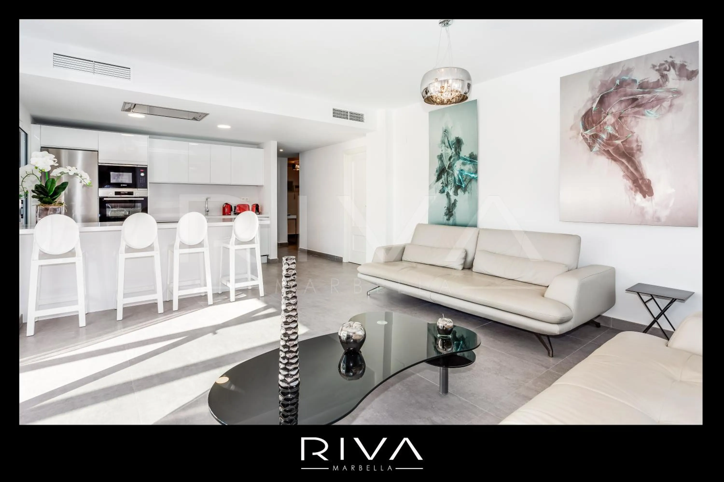 Kitchen or kitchenette, Bed in by Riva - 4 bedroom apartment in Dama de noche