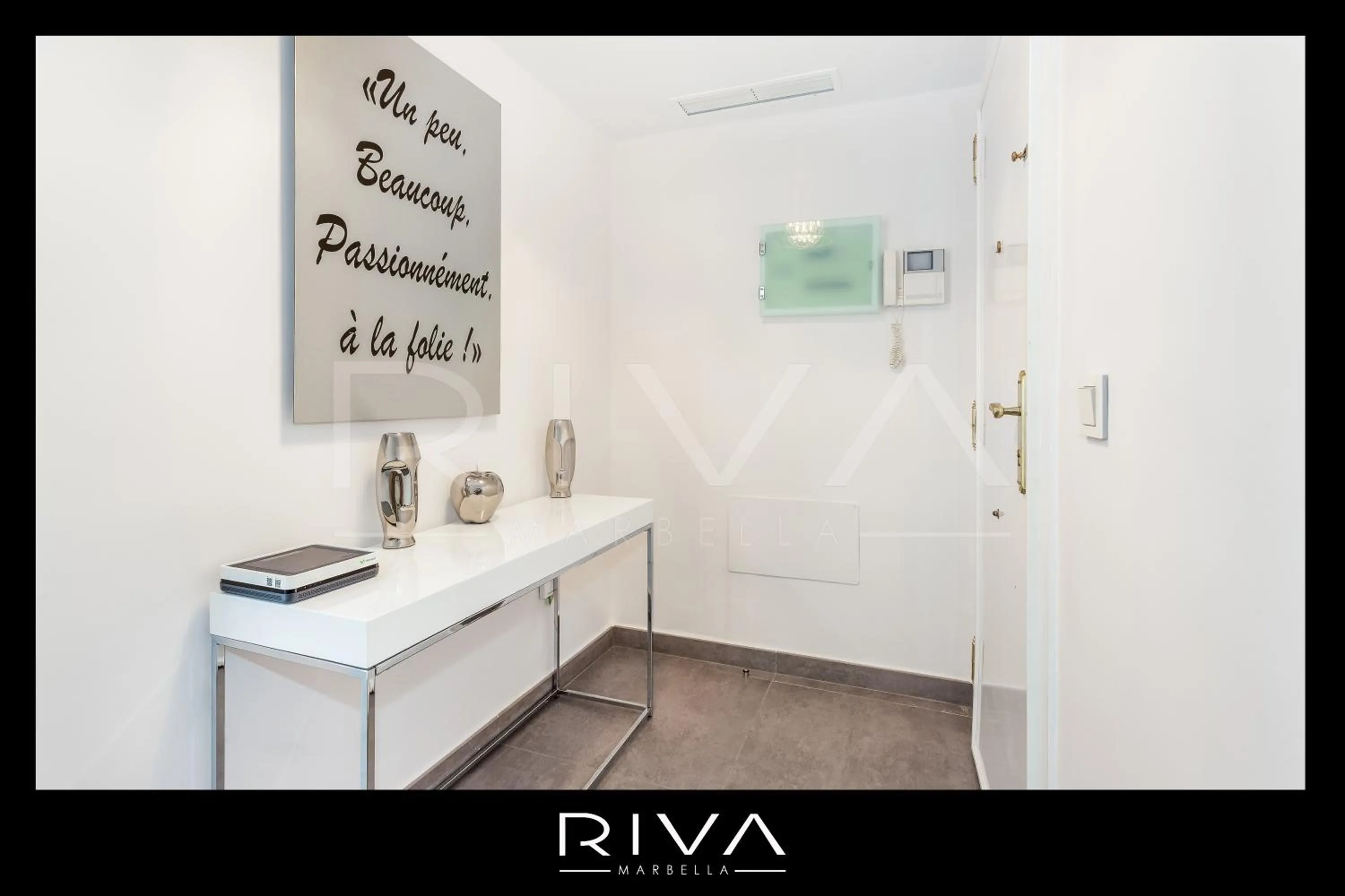 Area and facilities in by Riva - 4 bedroom apartment in Dama de noche