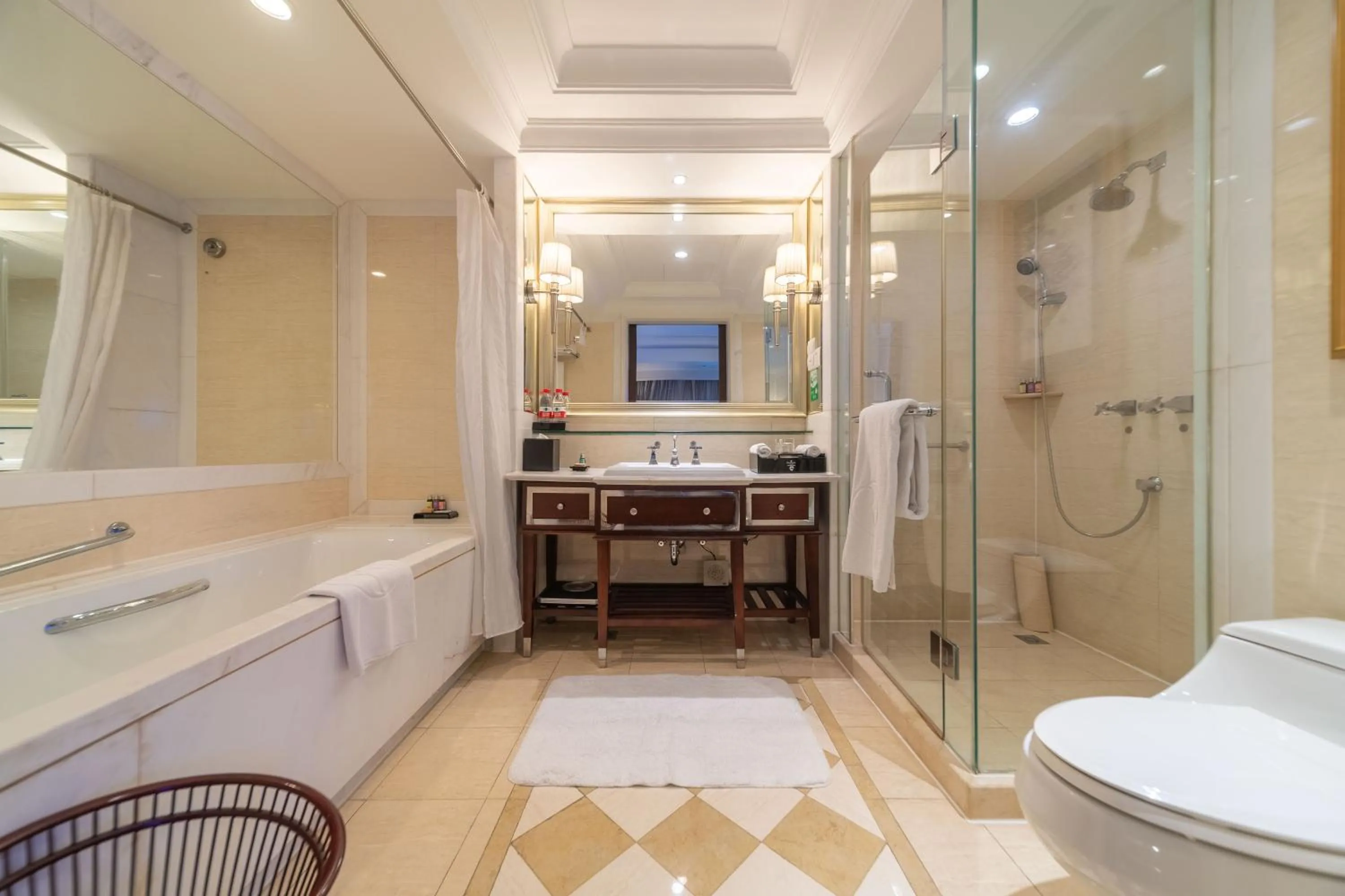 Bathroom in Ramada Yichang Hotel