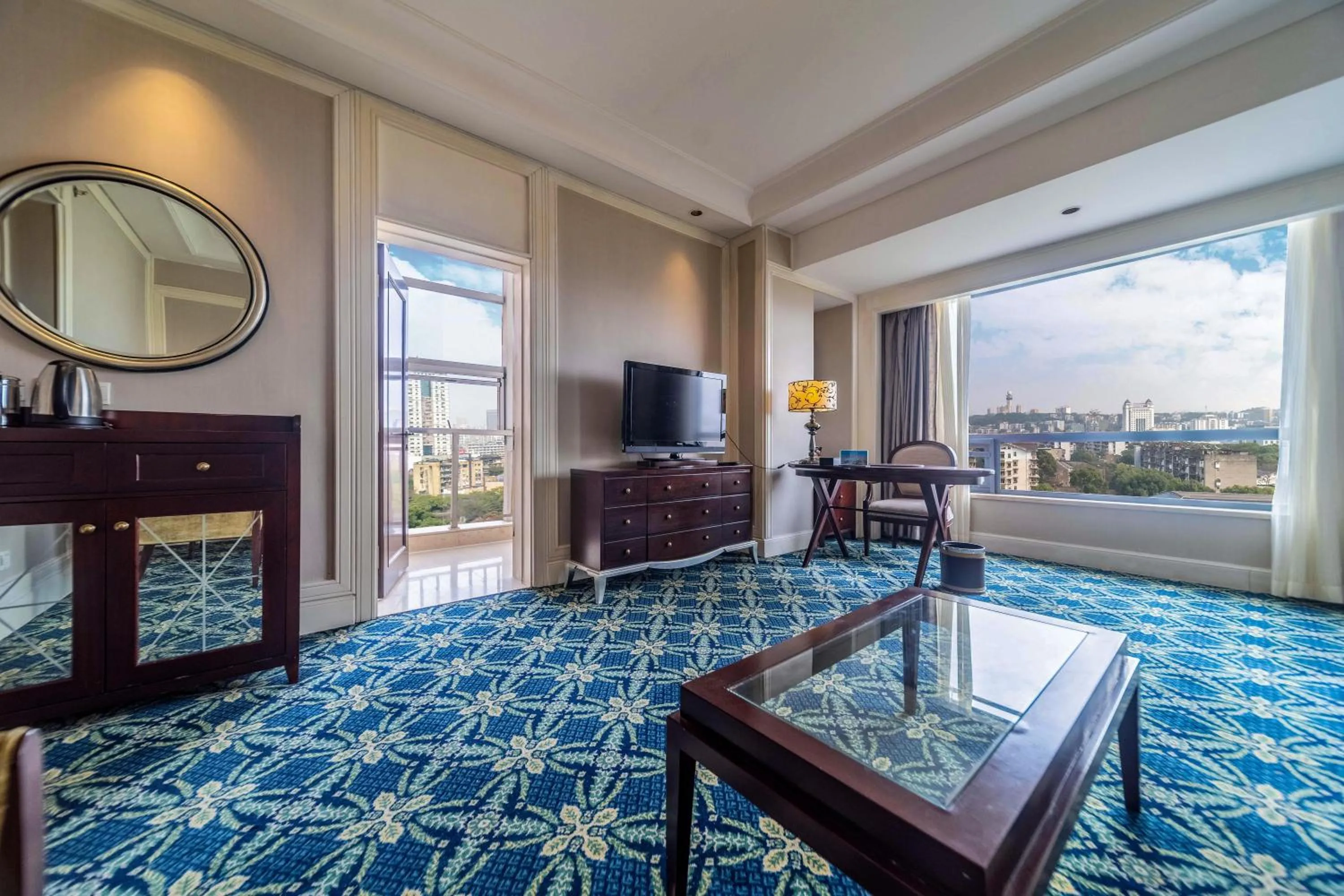 Seating area in Ramada Yichang Hotel