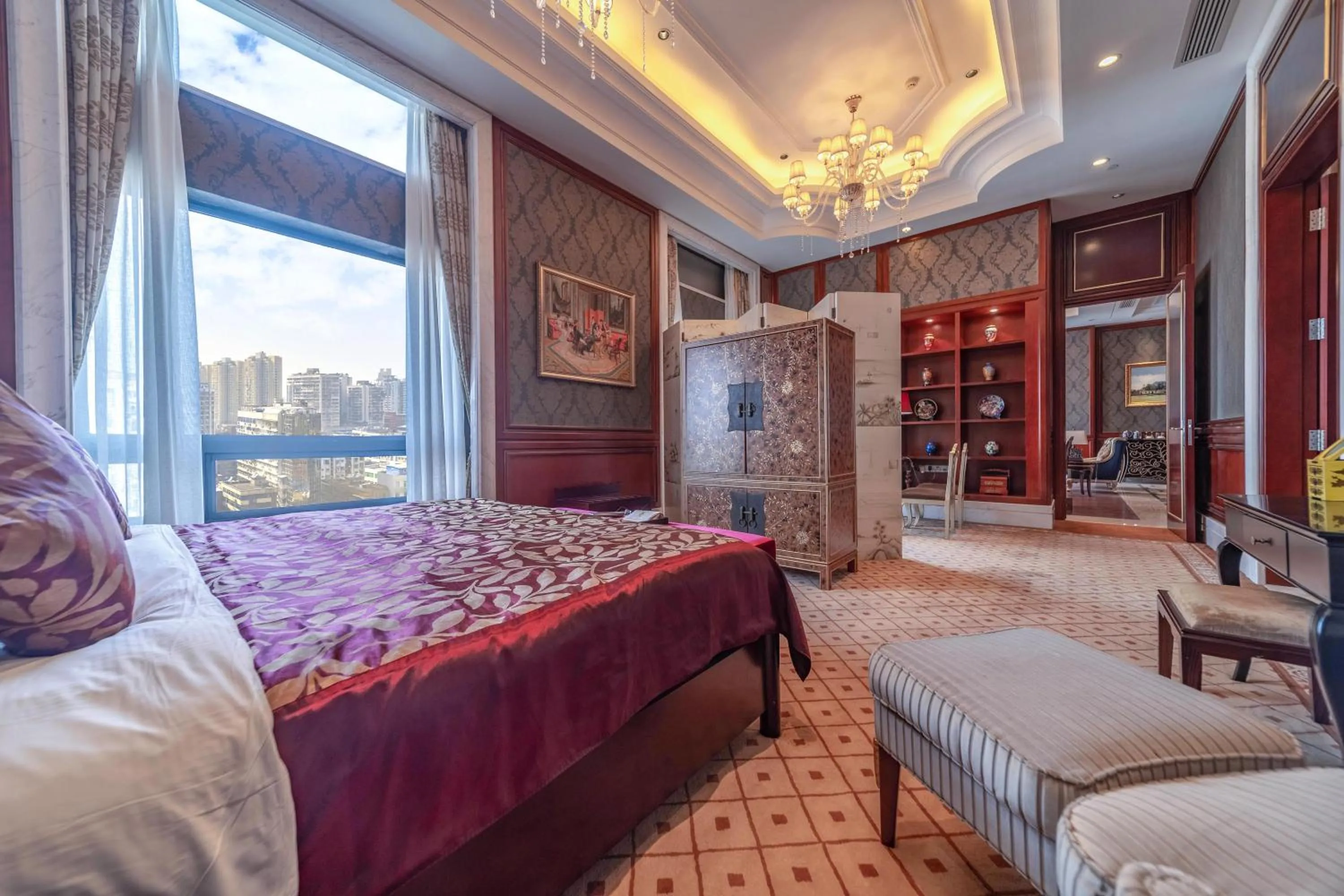 Bedroom, Bed in Ramada Yichang Hotel