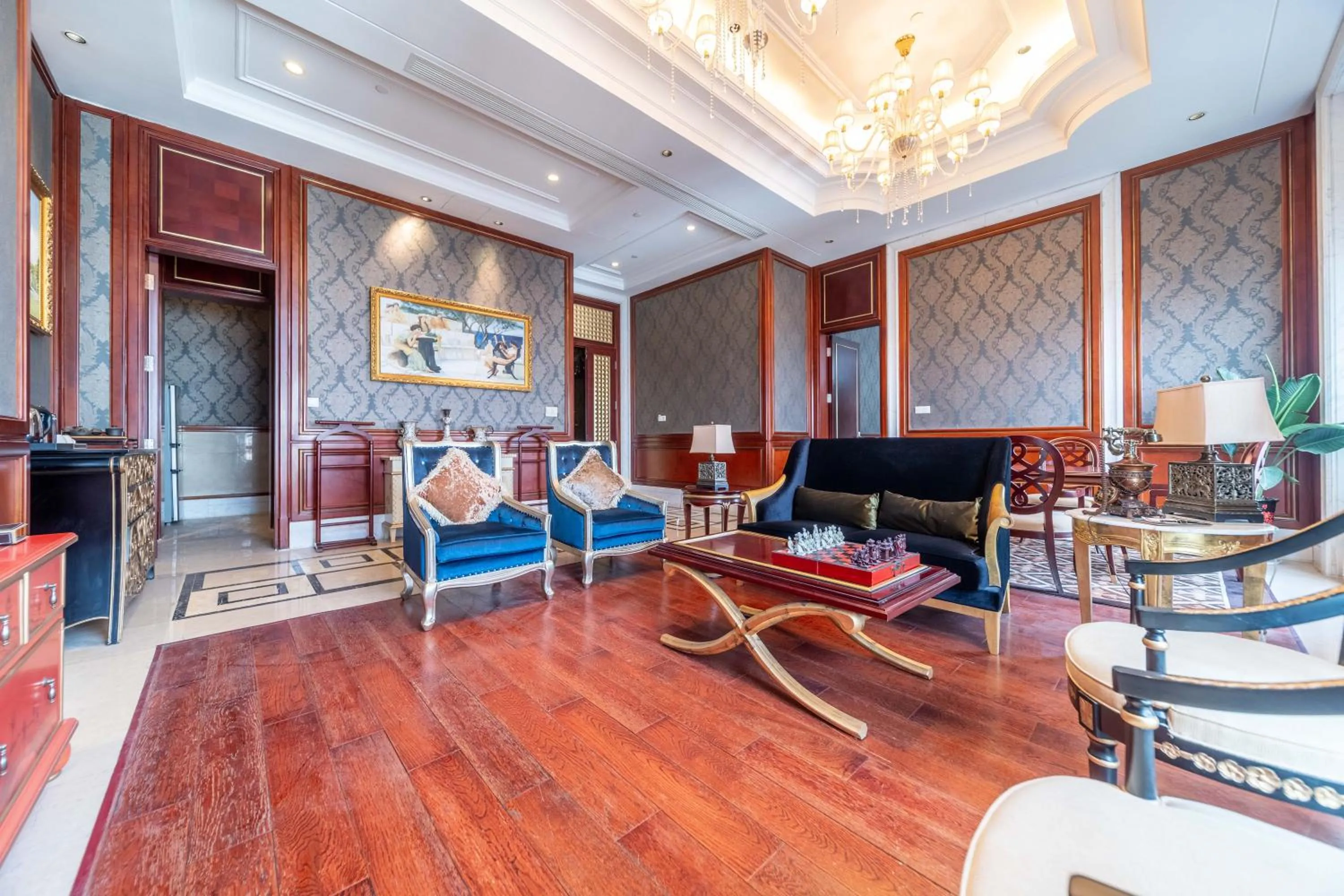 Living room in Ramada Yichang Hotel