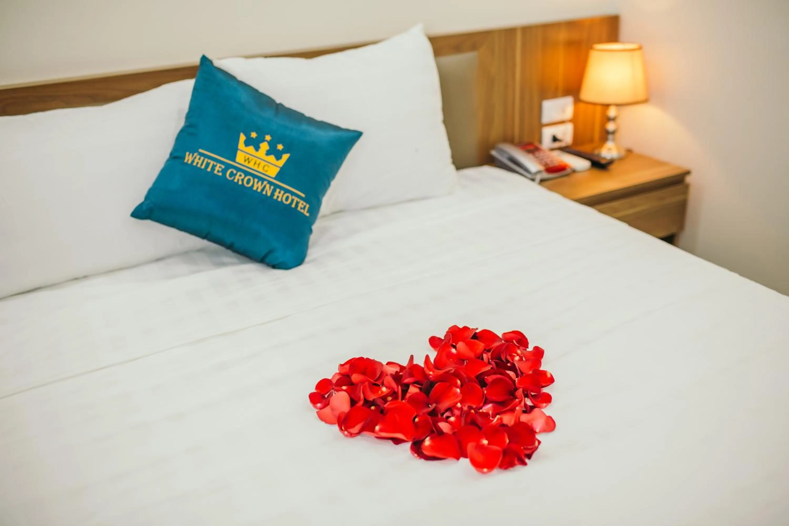 Bed in White Crown Hotel