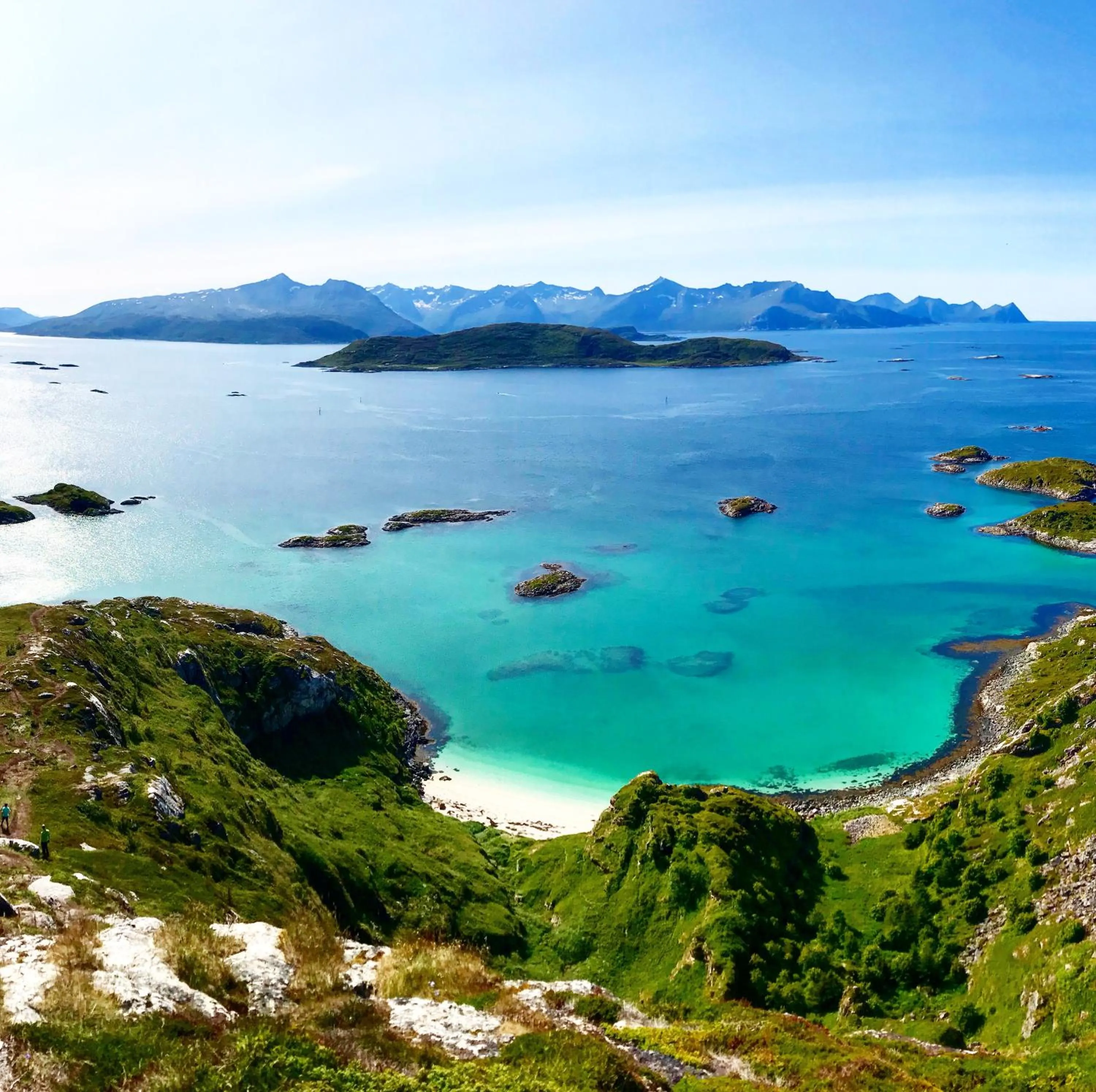 Spring in Buvik Sea Lodge Apartments