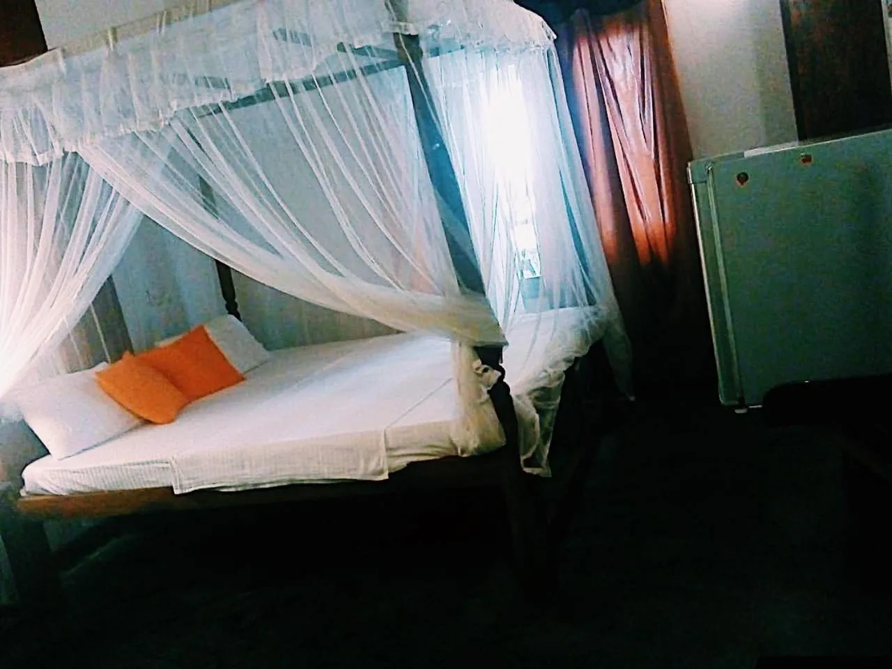 Photo of the whole room, Bed in Sunset Colony Beach Resort
