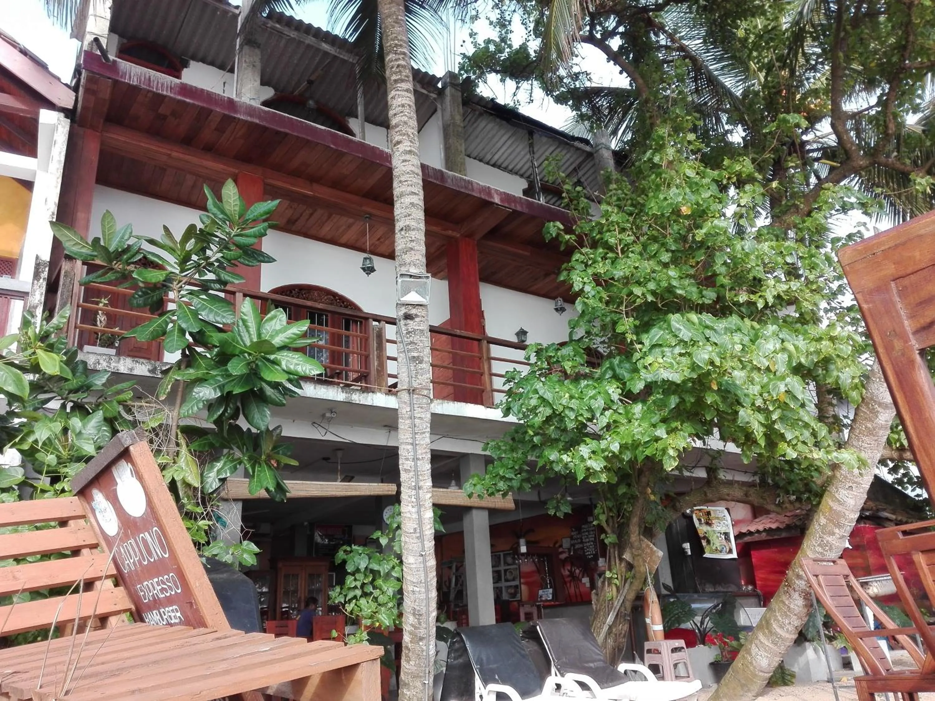 Property building in Sunset Colony Beach Resort