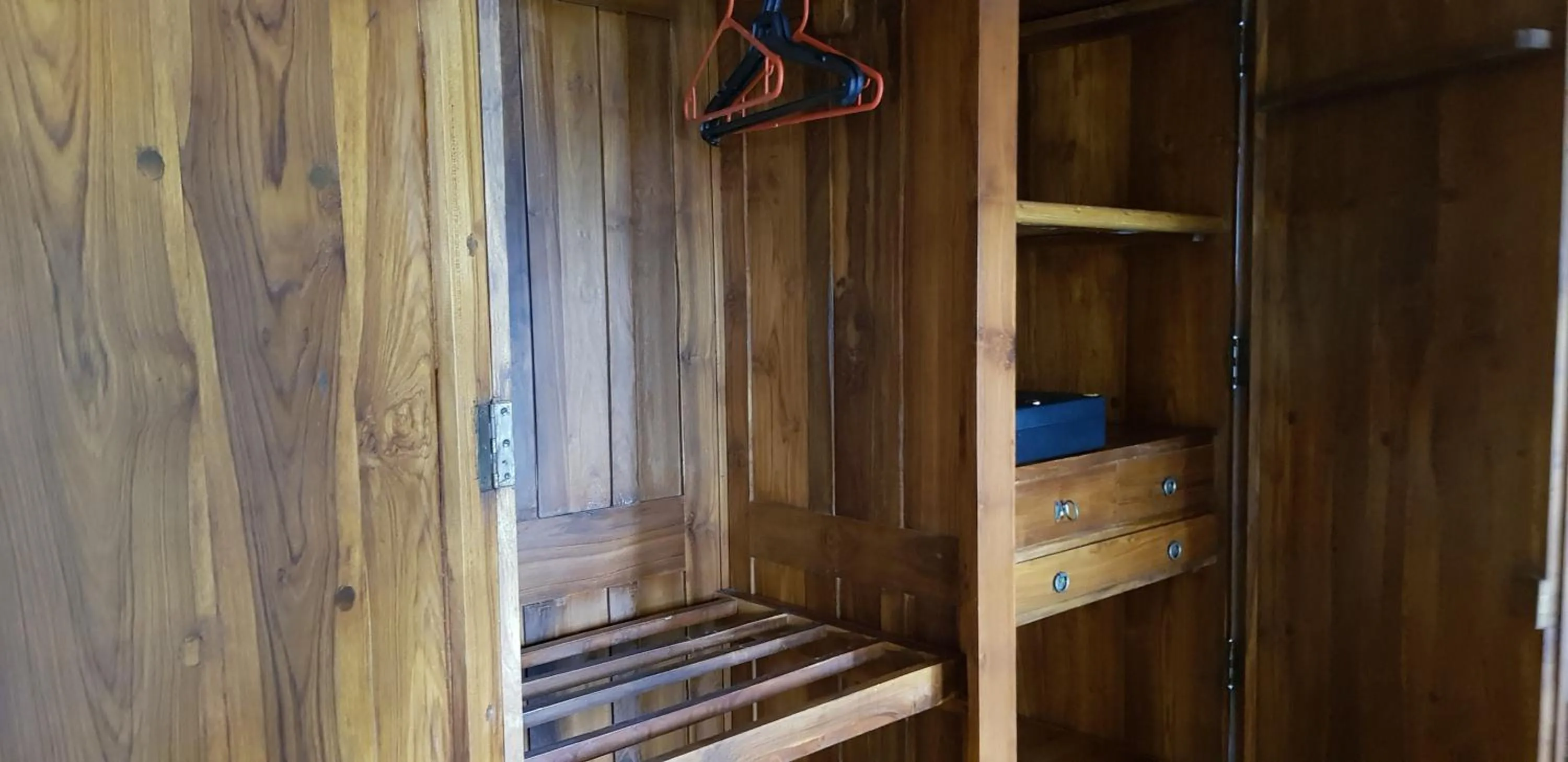 Bedroom in Sunset Colony Beach Resort