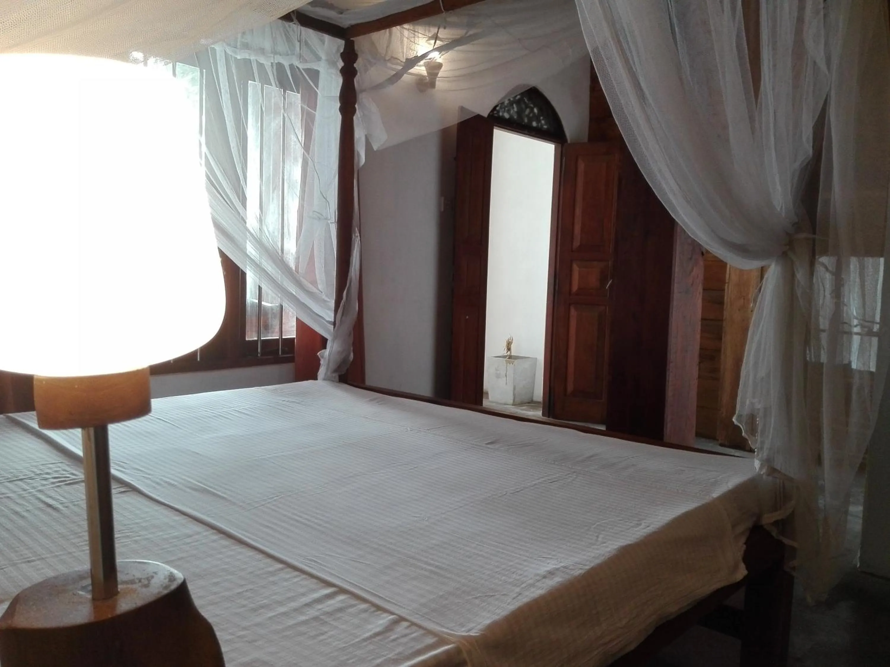Bedroom, Bed in Sunset Colony Beach Resort