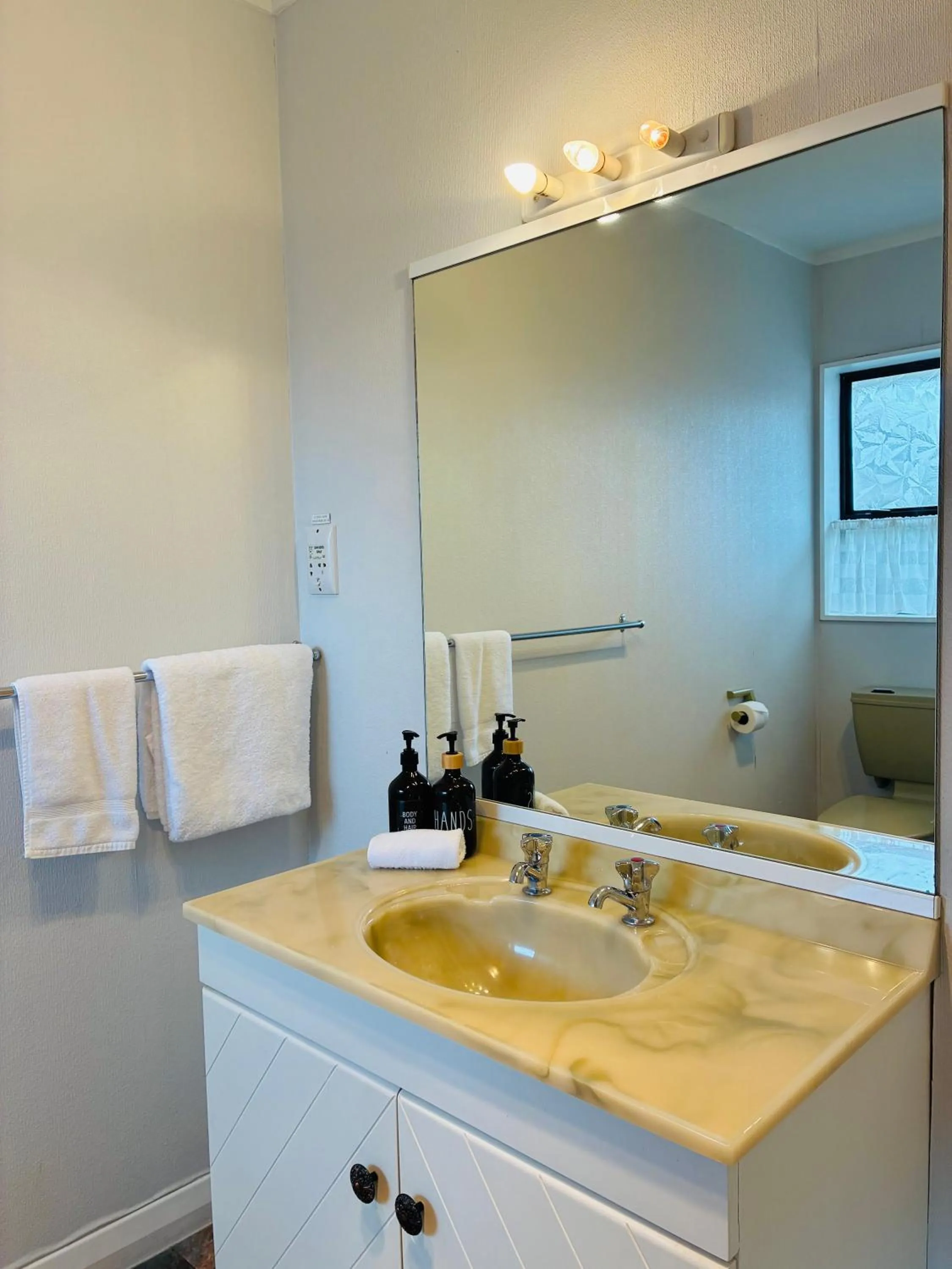 Bathroom in Awatea Park Motel