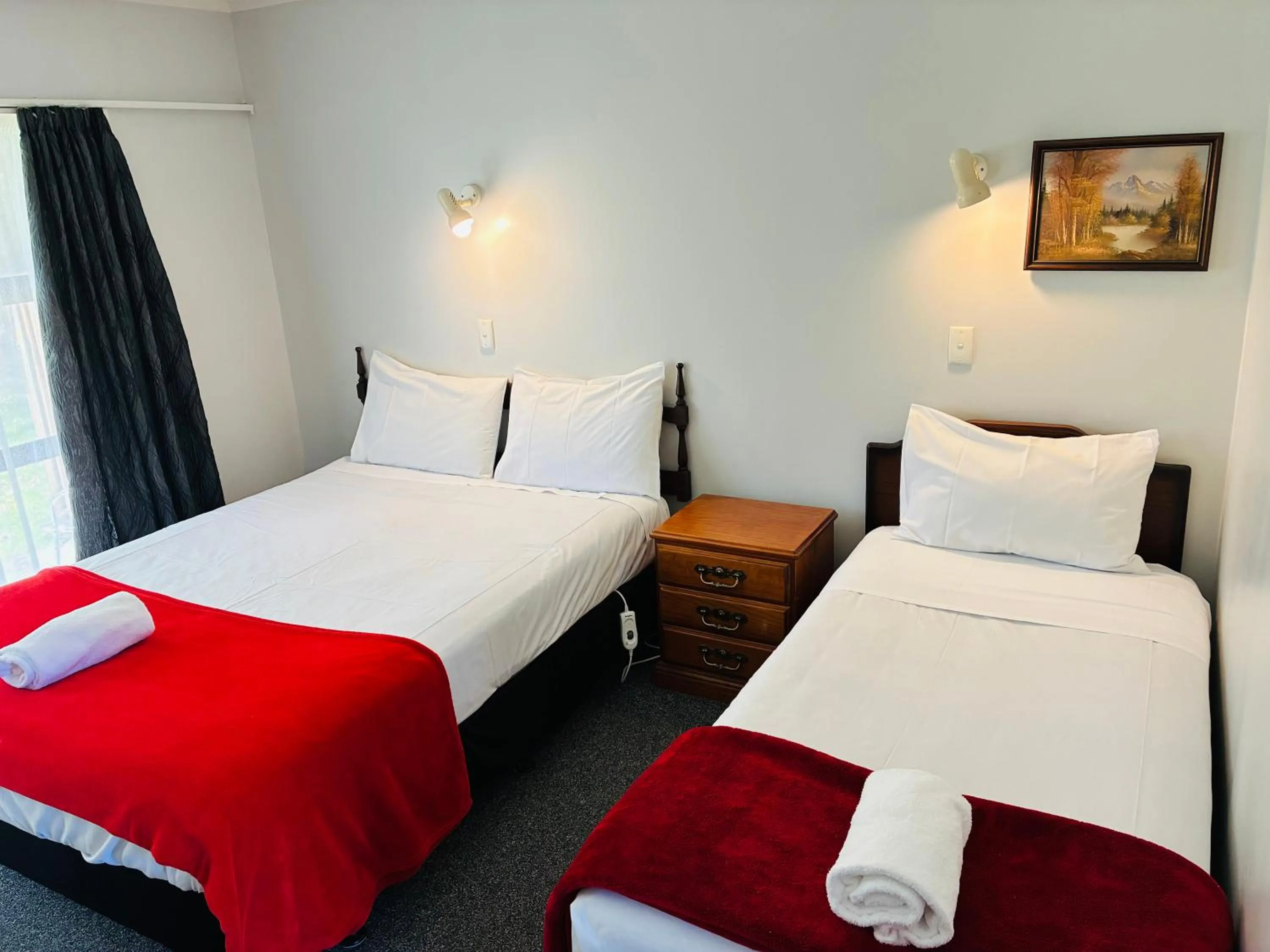 Bed in Awatea Park Motel