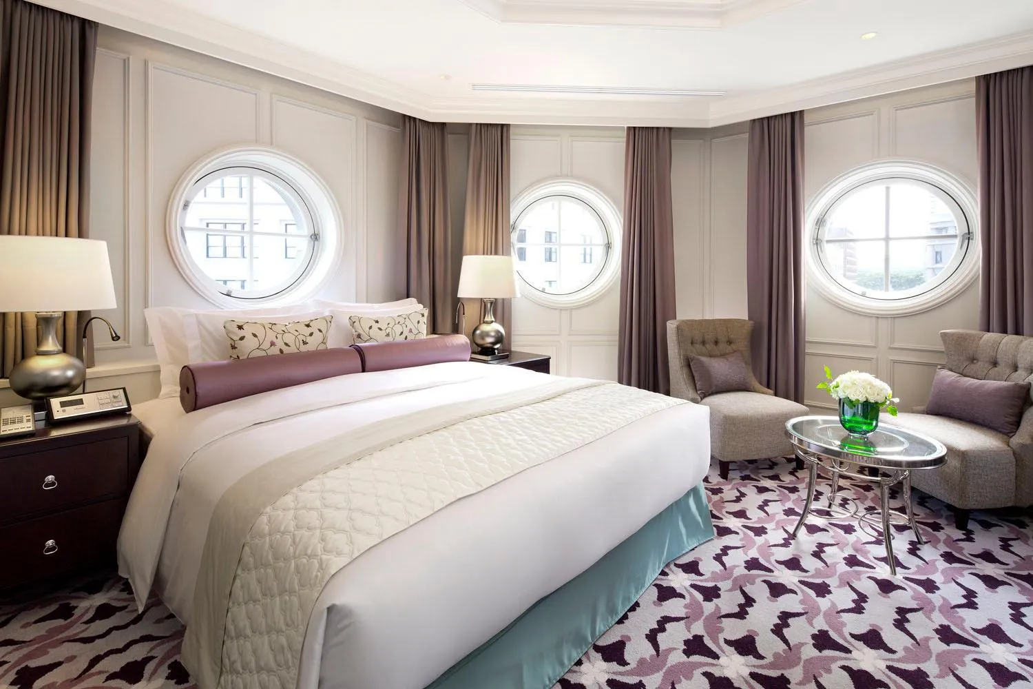 Photo of the whole room, Bed in The Tokyo Station Hotel