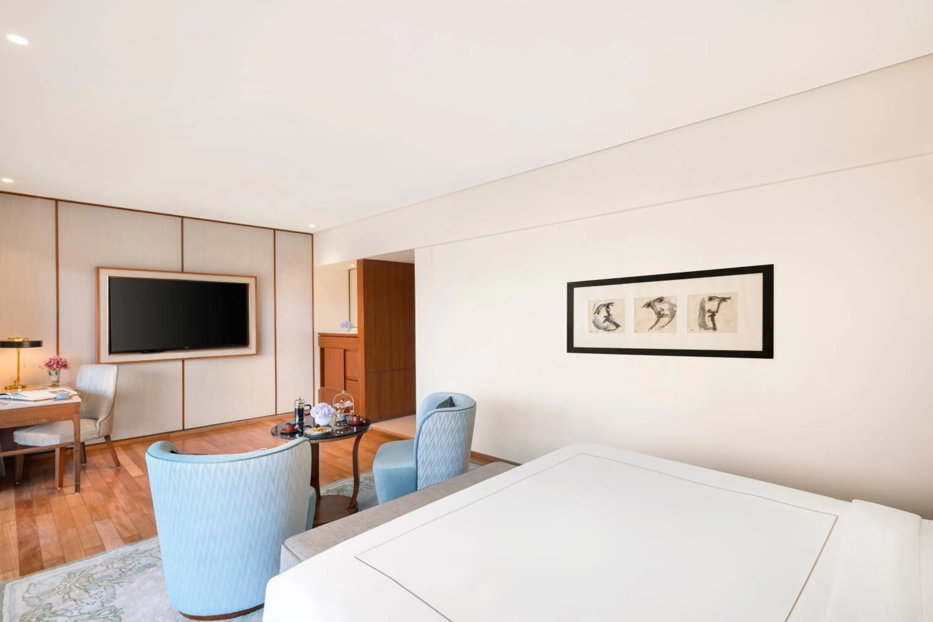 Bed in Taj Surajkund Resort & Spa, Delhi NCR