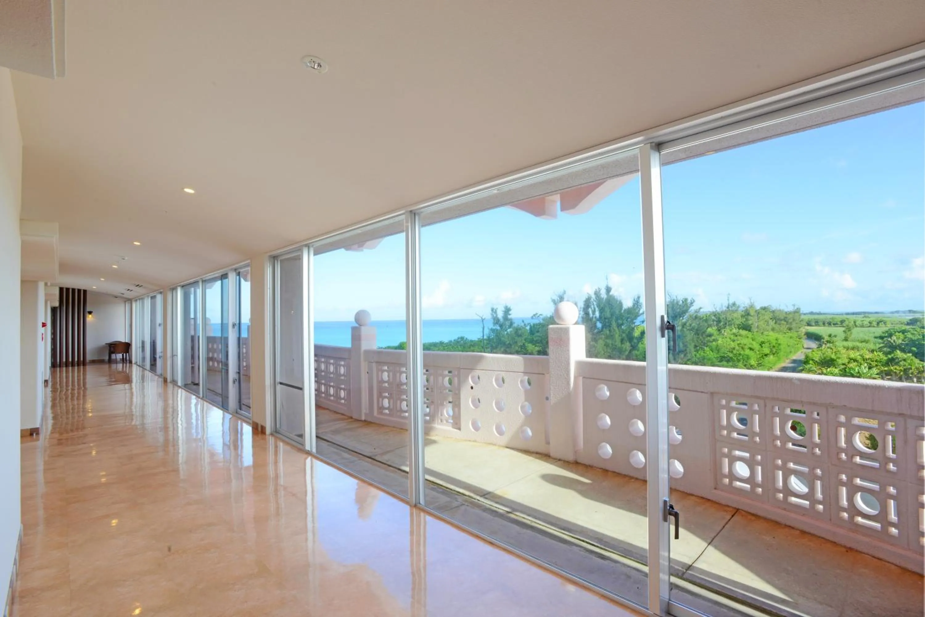 Day in Marine Lodge Marea