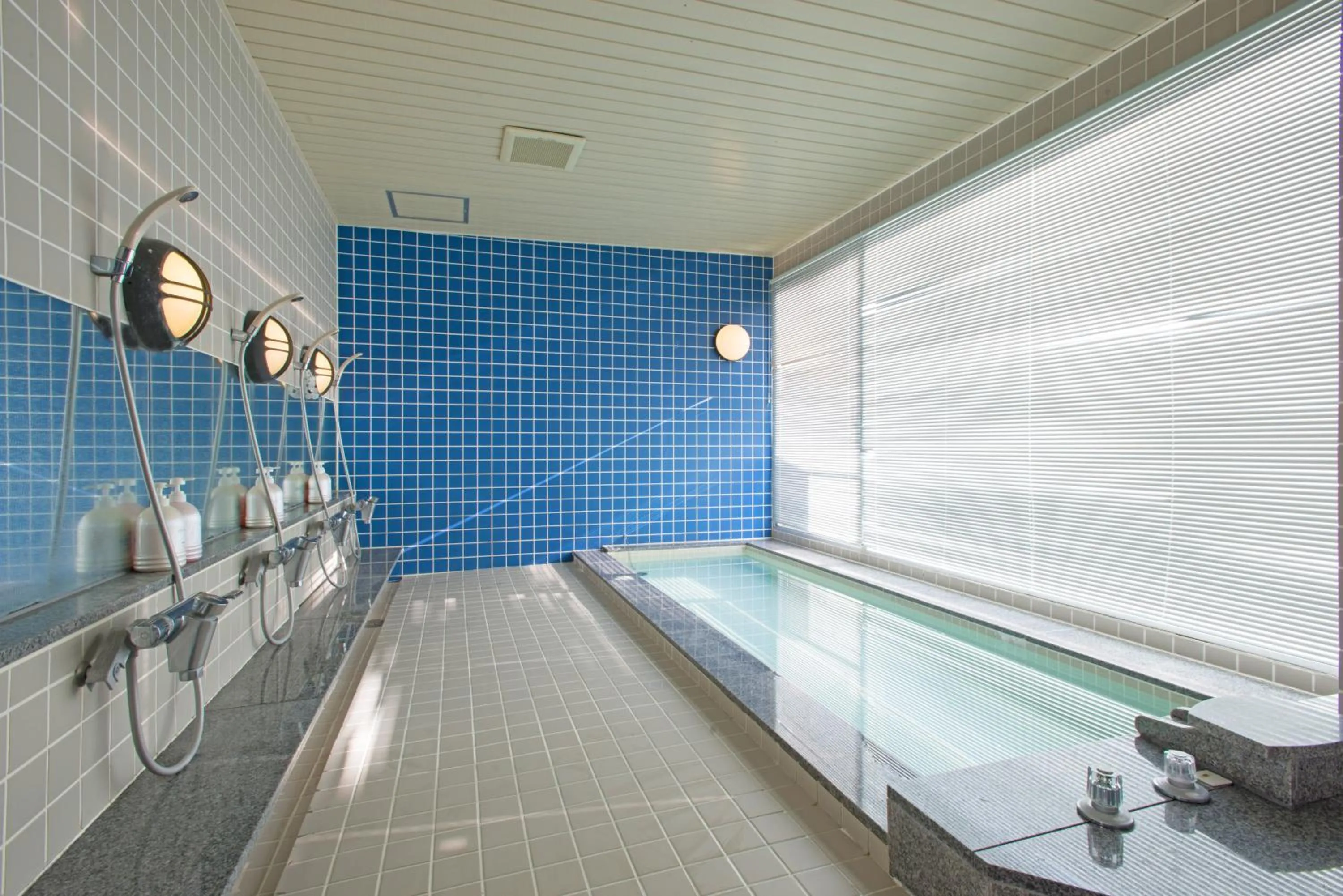 Swimming pool in Marine Lodge Marea