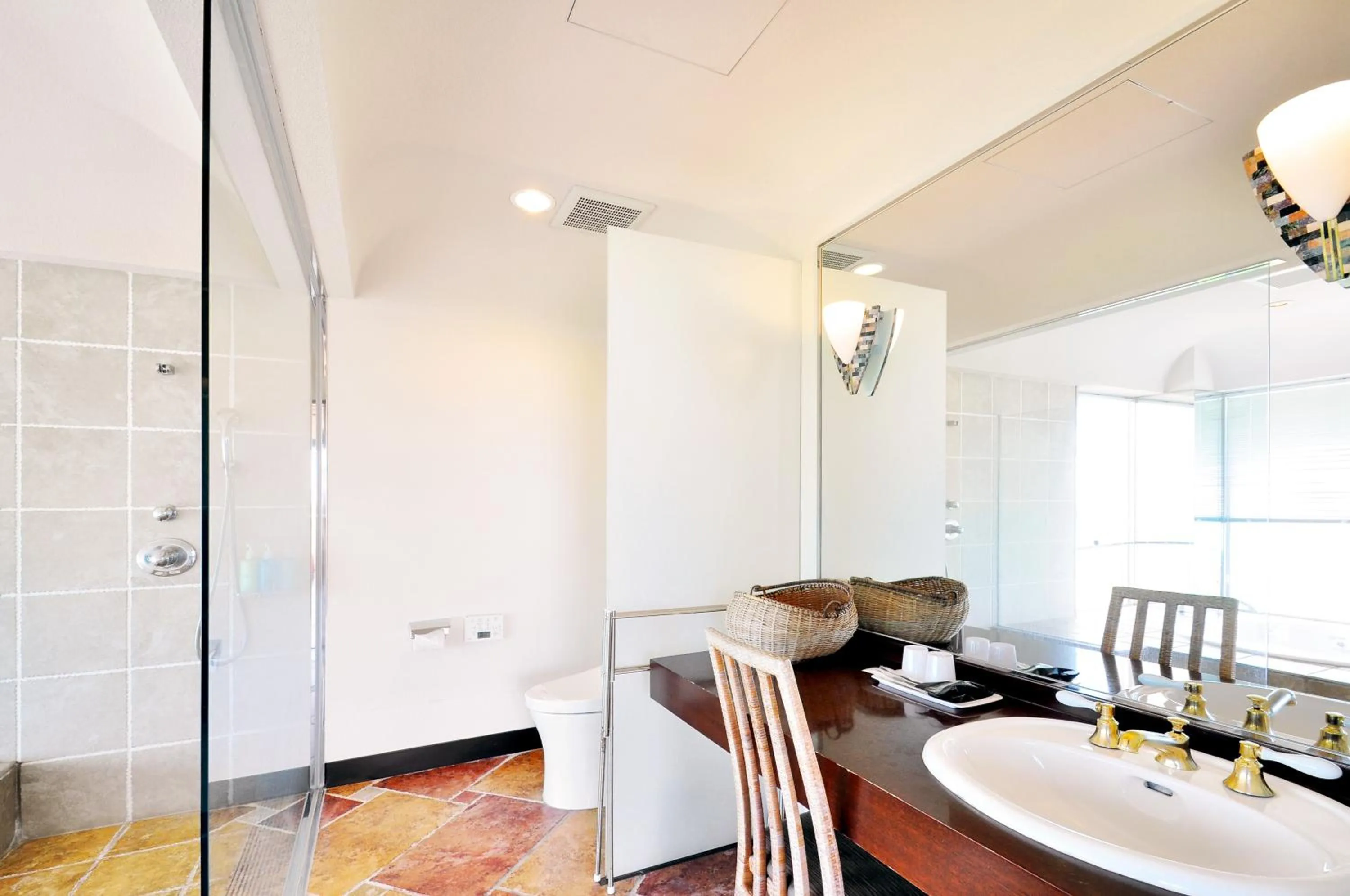 Photo of the whole room in Marine Lodge Marea