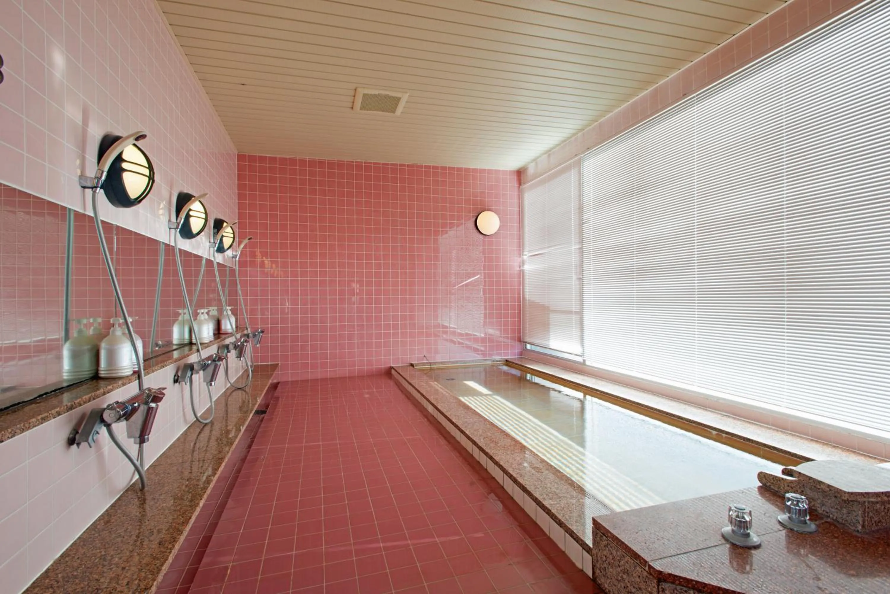 Swimming pool in Marine Lodge Marea