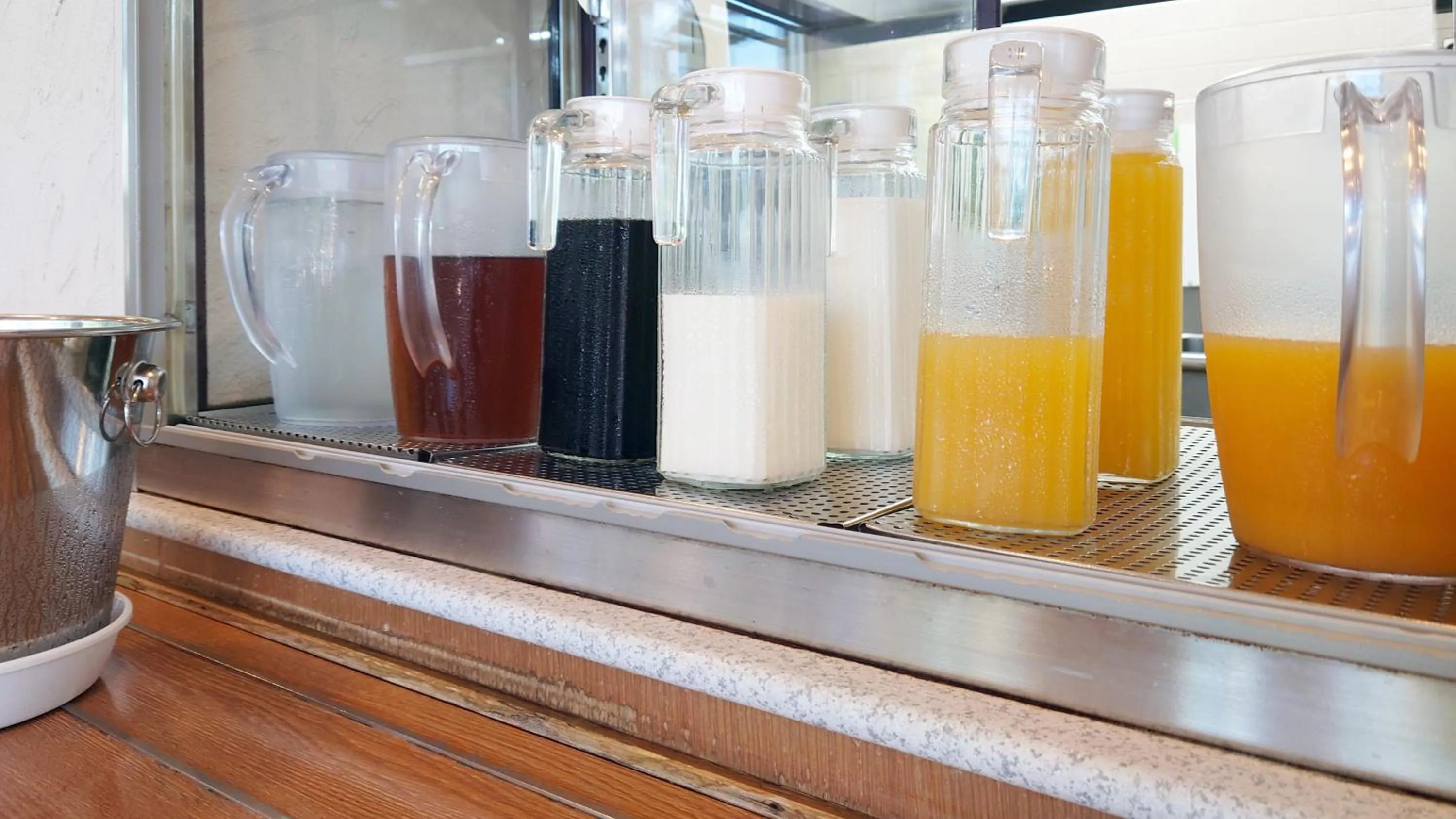 Restaurant/places to eat in Marine Lodge Marea