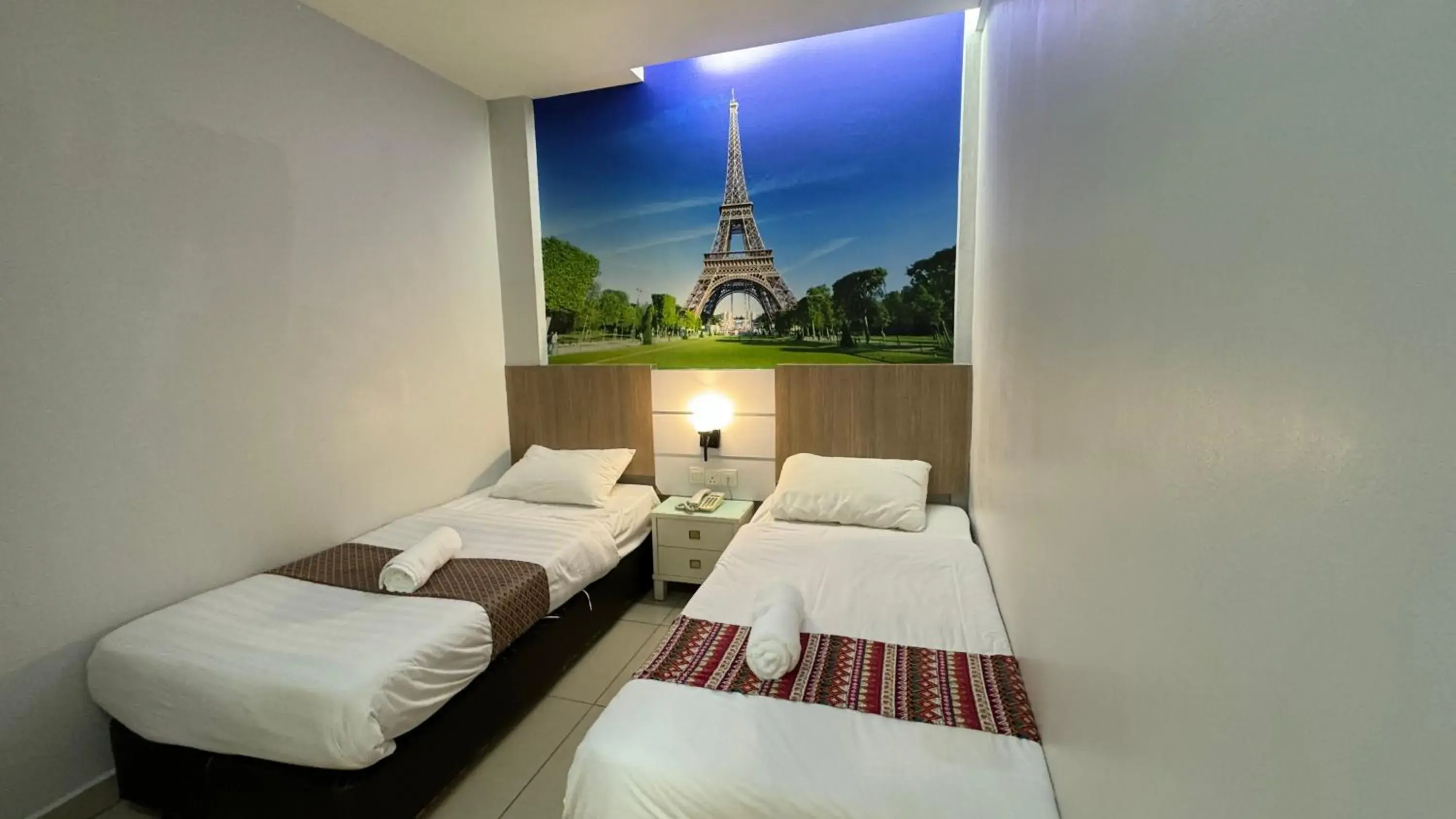 Superior Twin No Window in Best View Hotel Bandar Sunway # Near Sunway Medical-Pyramid-Lagoon Superior Twin No Window in Best View Hotel Bandar Sunway # Near Sunway Medical-Pyramid-Lagoon