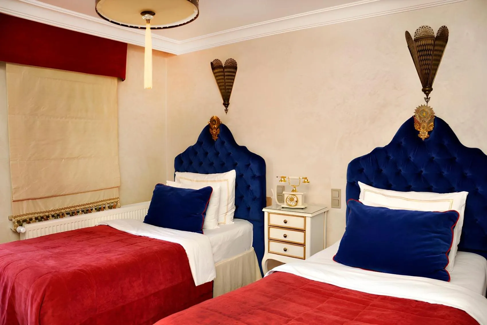 Bed in İstanbul Bosphorus Hotel Symbola