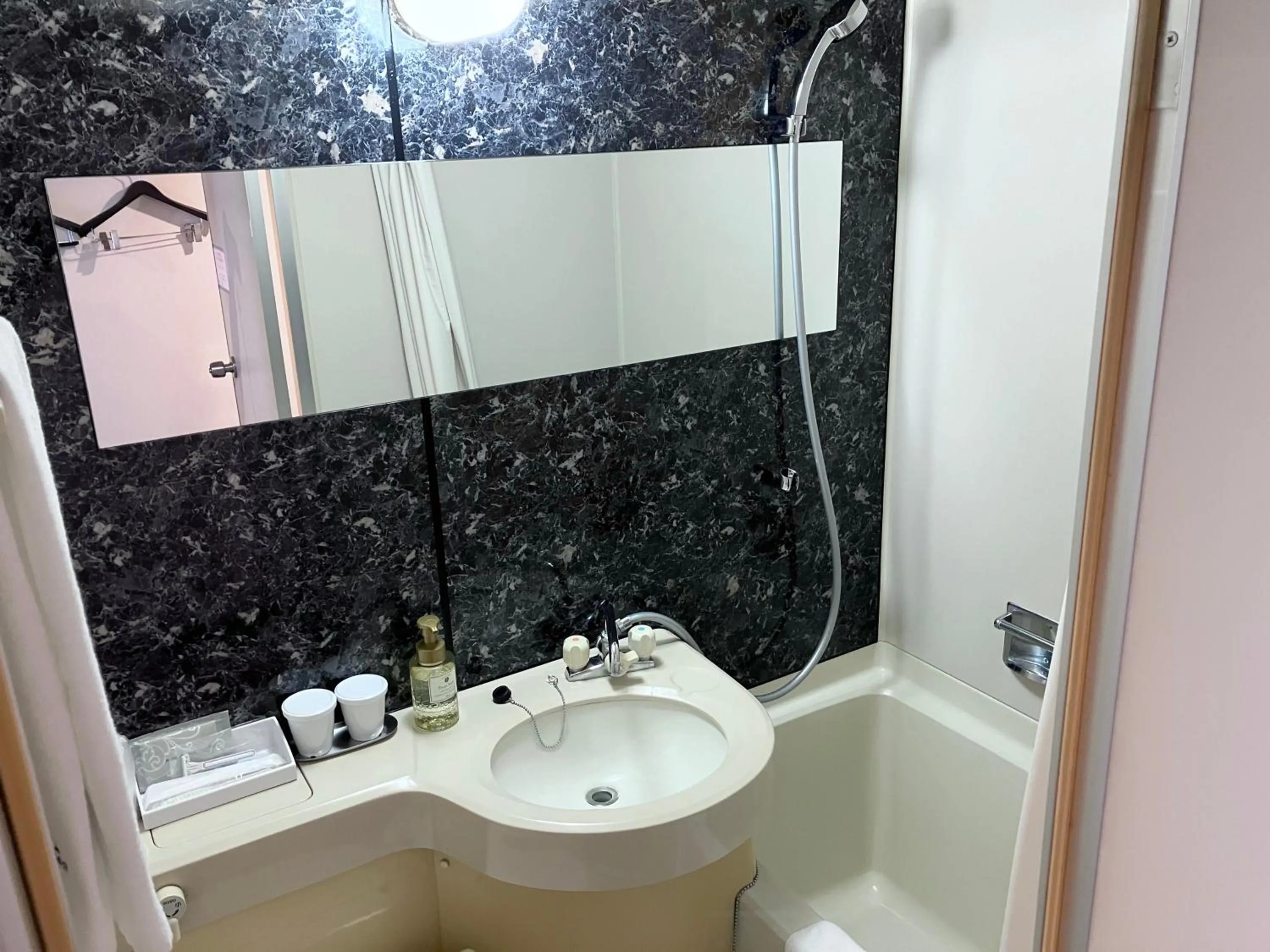 Bathroom in HOTEL LiVEMAX BUDGET Chofu-Ekimae