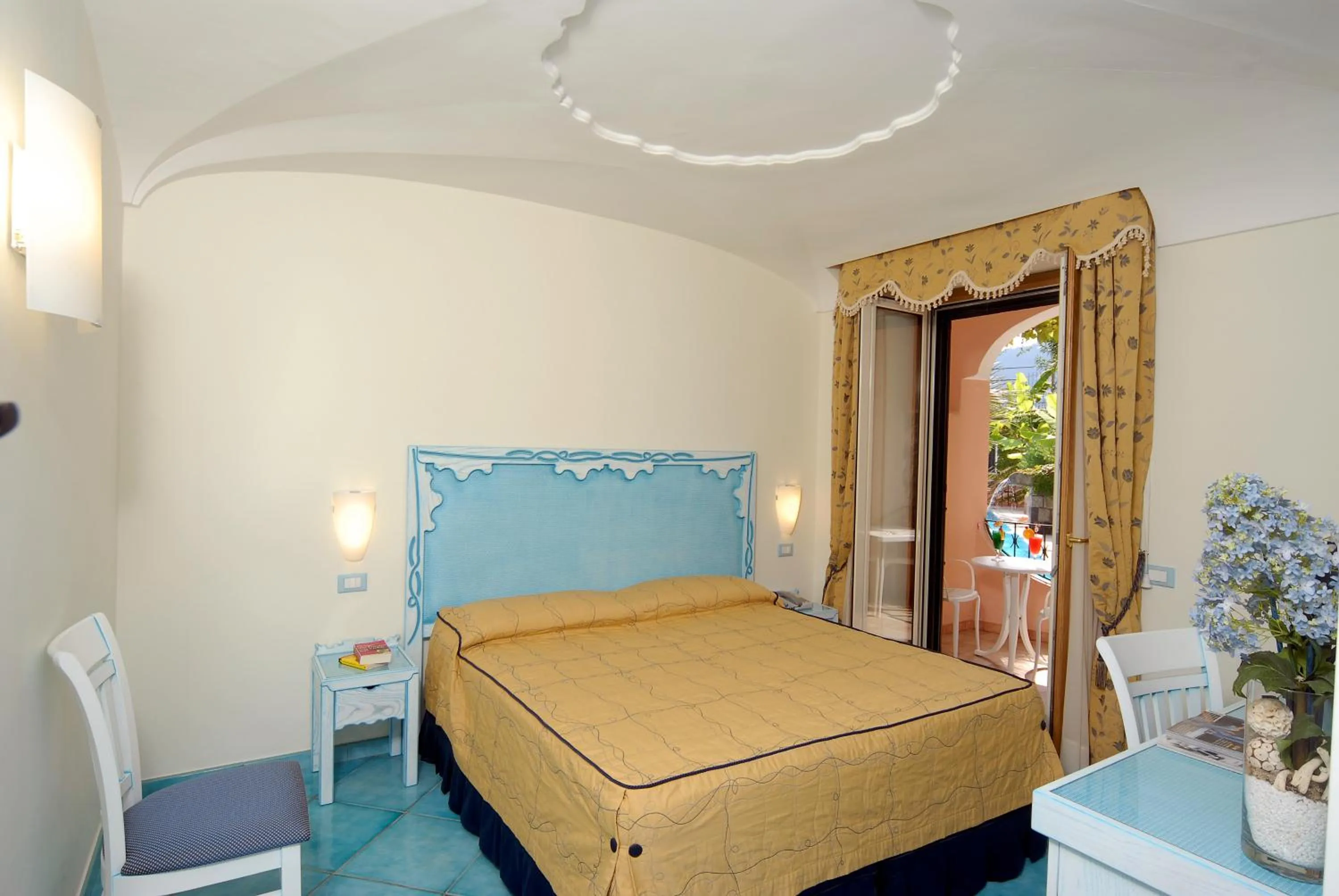 Bedroom, Bed in Hotel Bellevue Benessere & Relax