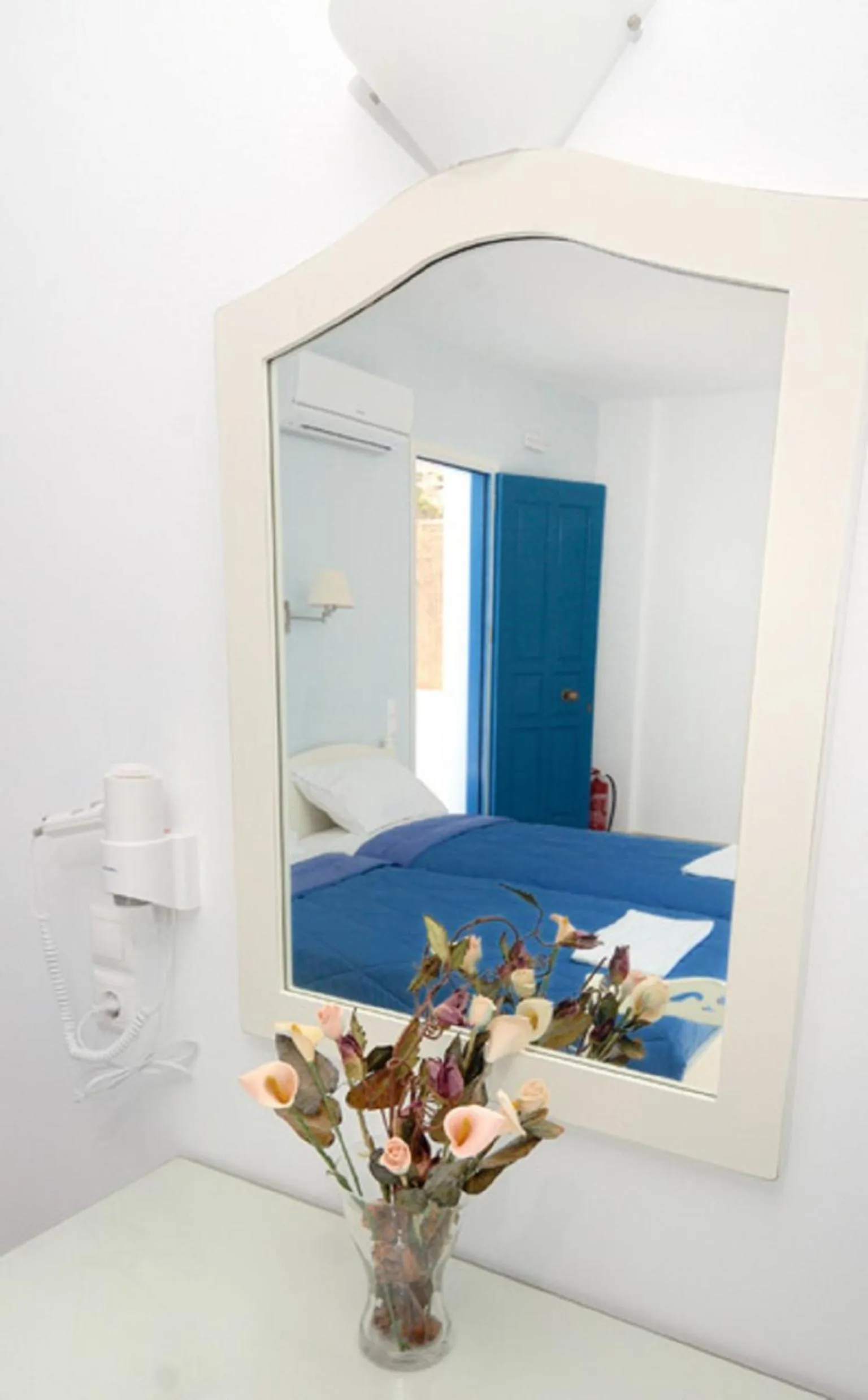 Decorative detail, Bed in Dream Island Hotel