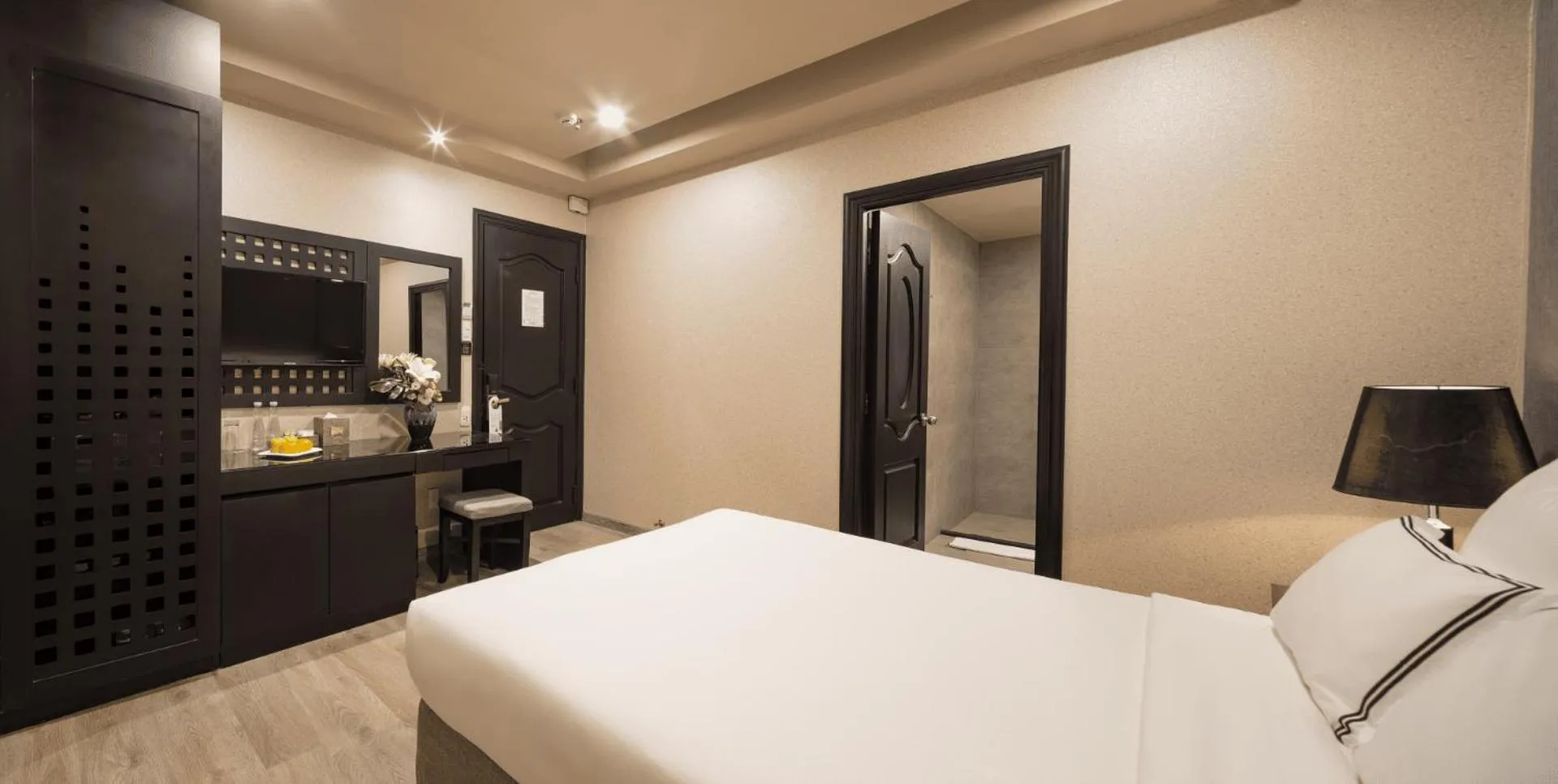 Bed in Paragon Saigon Hotel